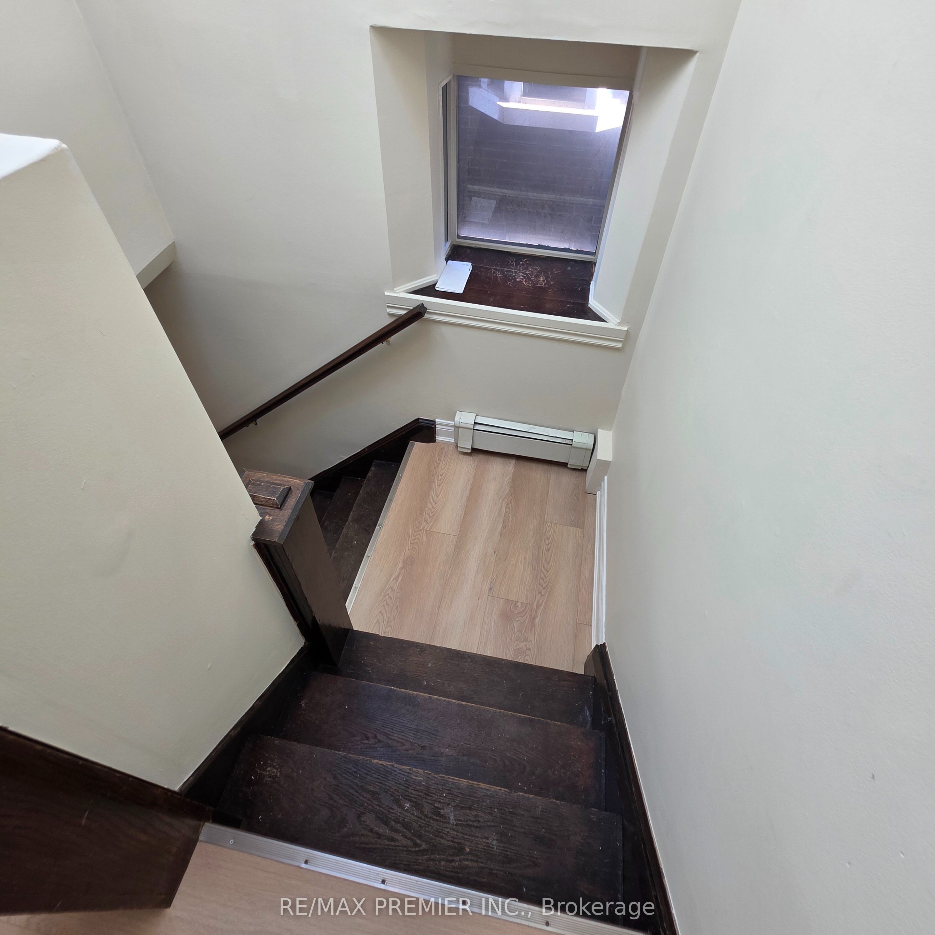 1487 King Street W 103 - Upper Property Photo 4