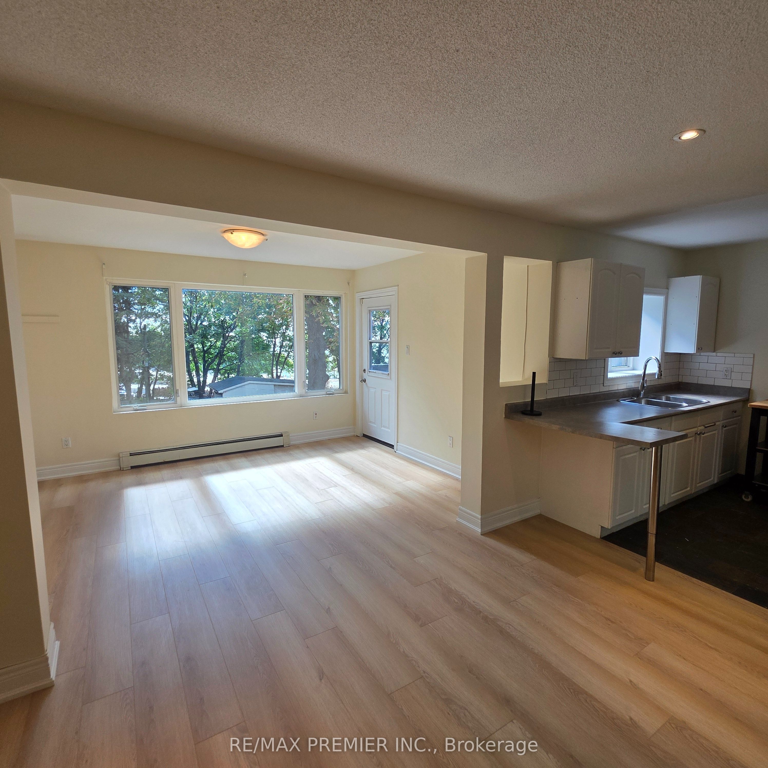 1487 King Street W 103 - Upper Property Photo 8