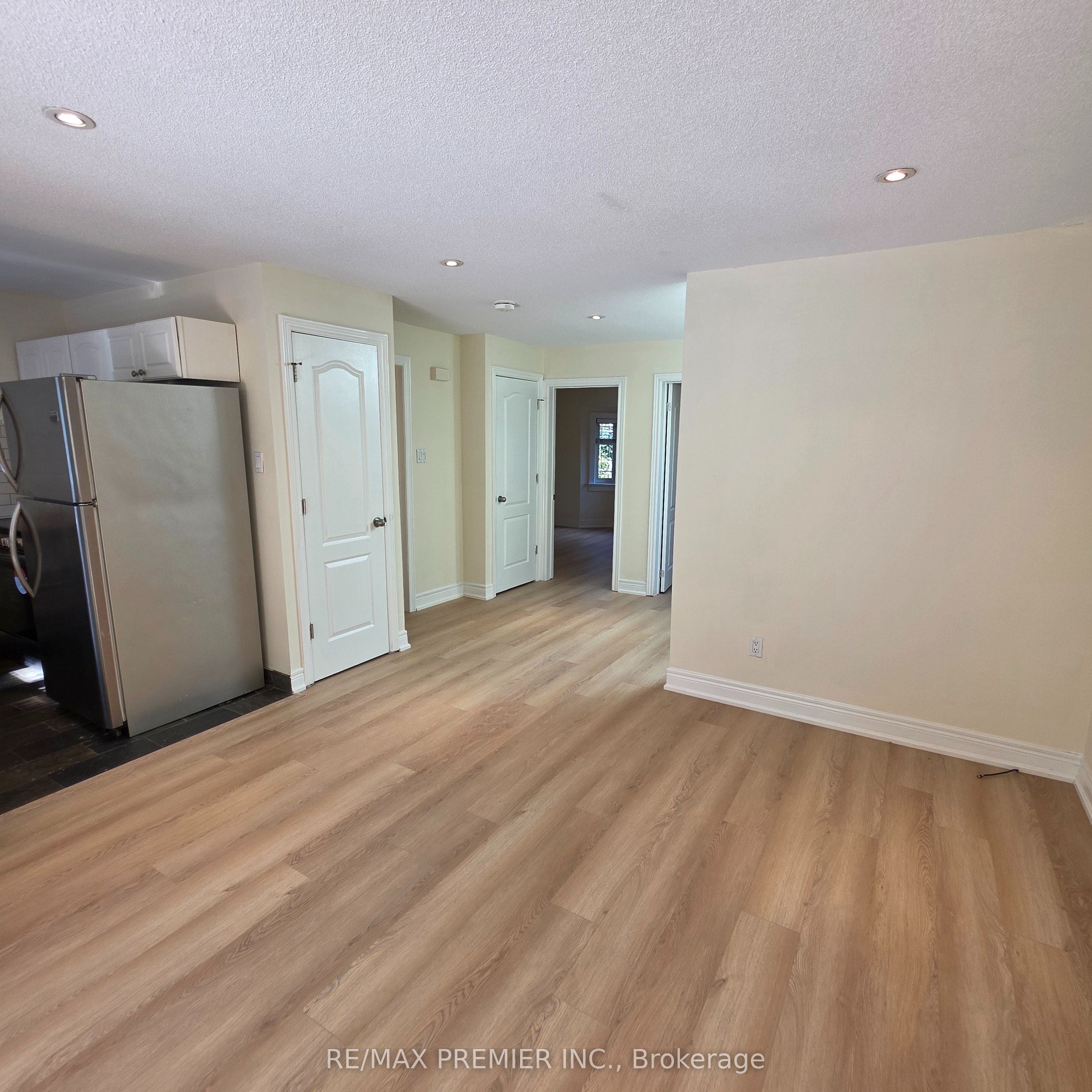 1487 King Street W 103 - Upper Property Photo 11