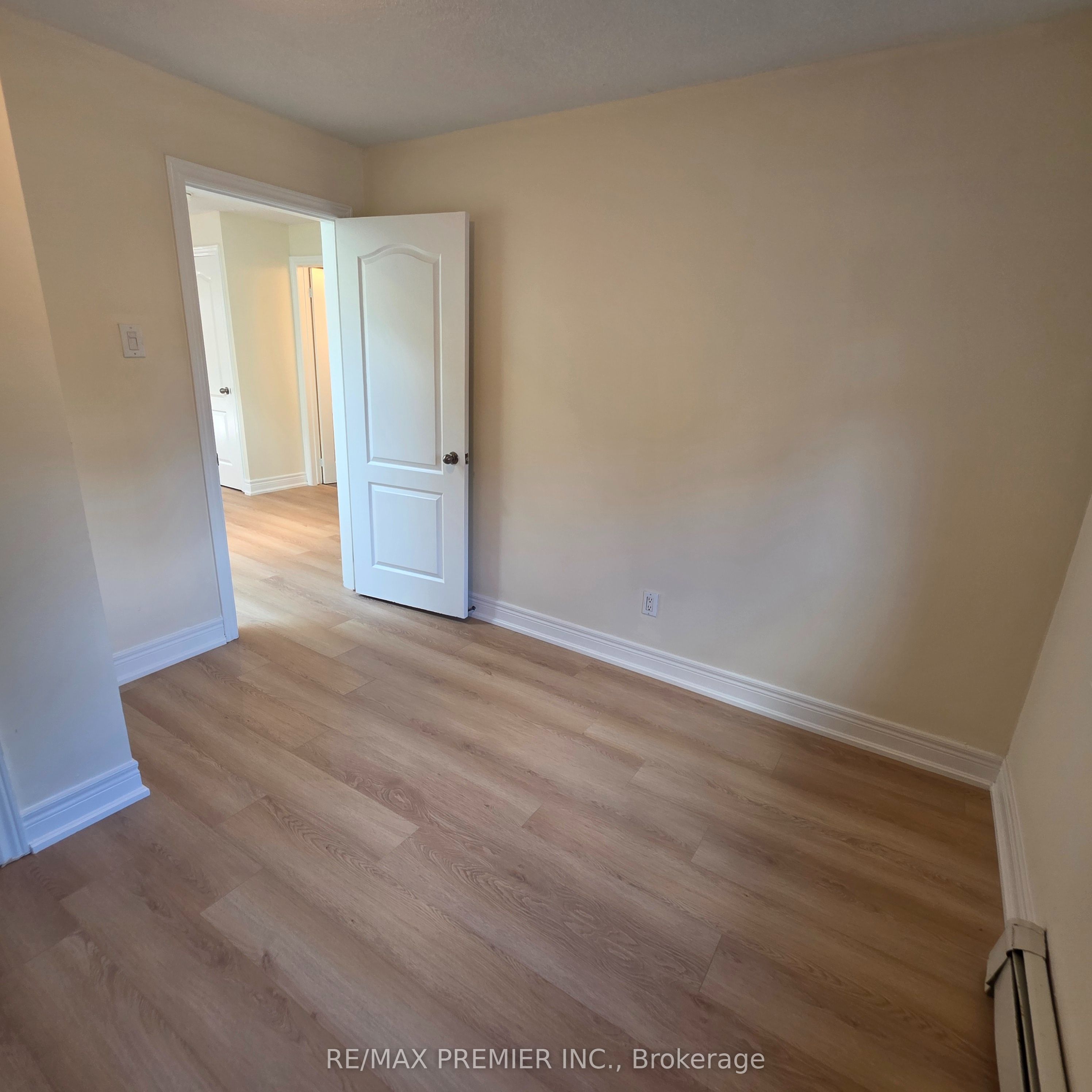 1487 King Street W 103 - Upper Property Photo 21