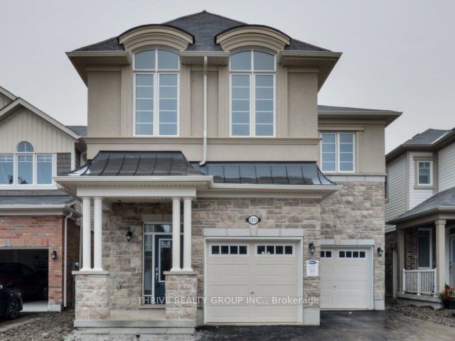 1215 Clifford Point Property Photo 1