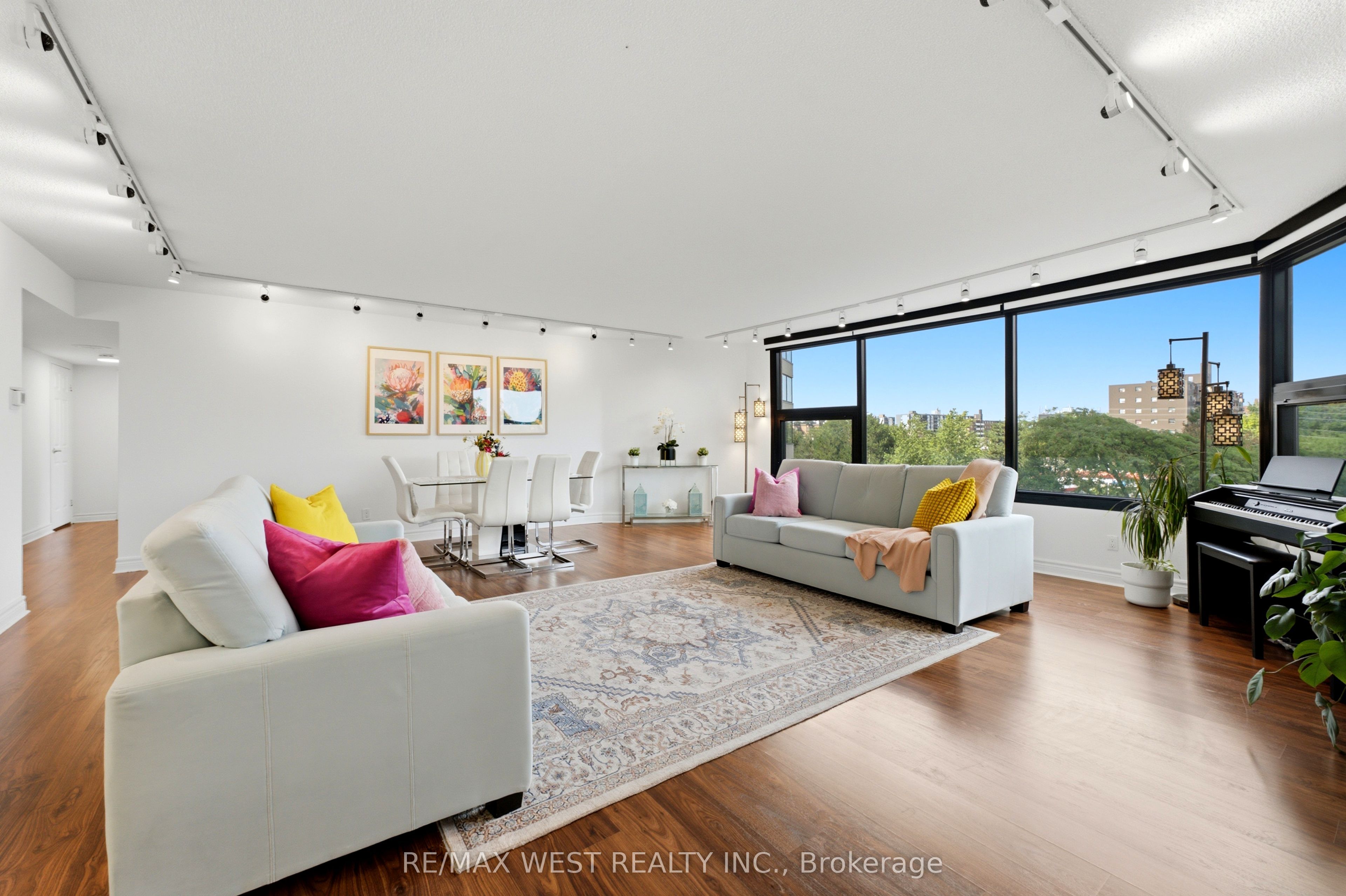 1300 Bloor Street 504 Property Photo 4