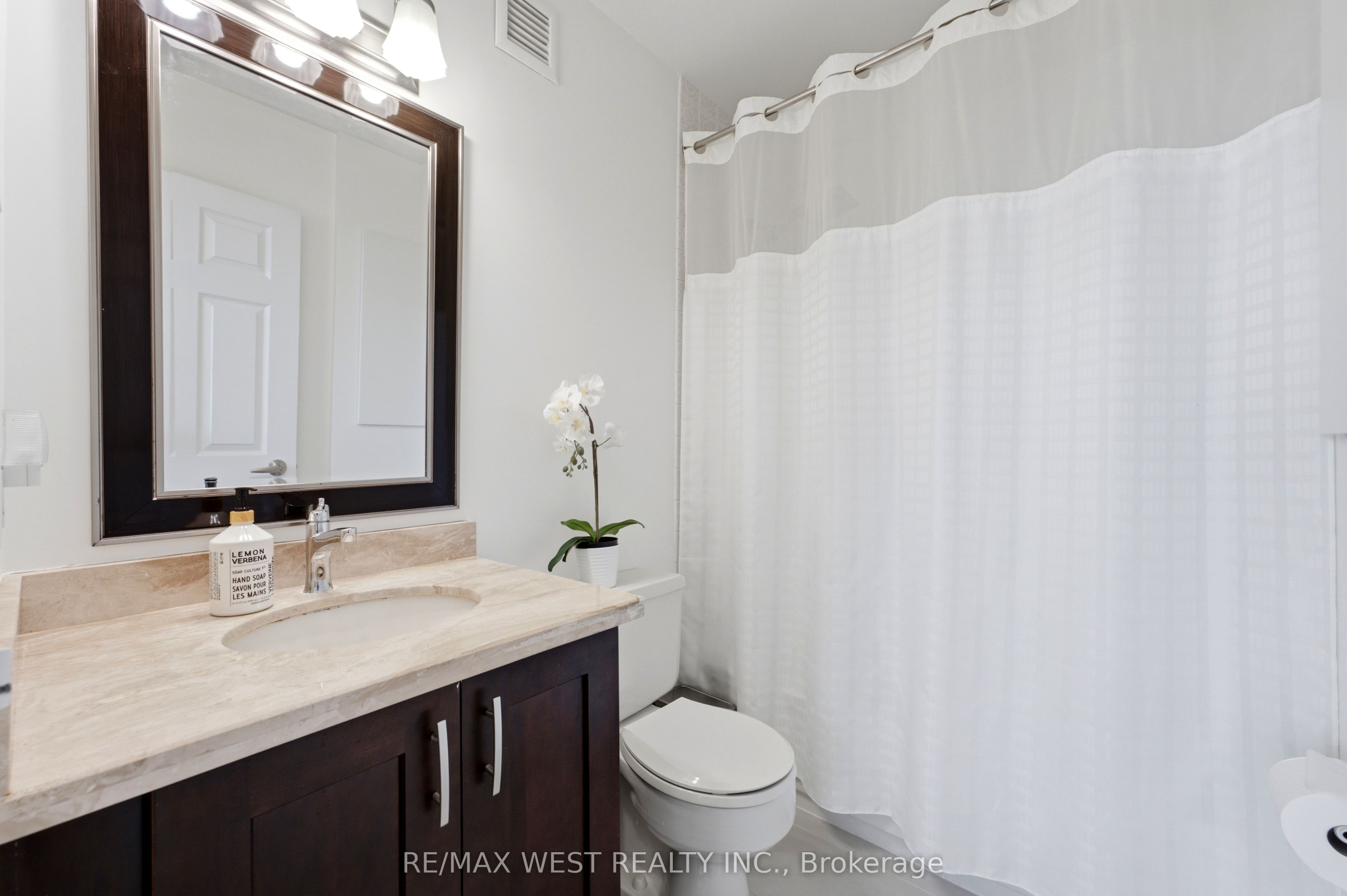 1300 Bloor Street 504 Property Photo 12
