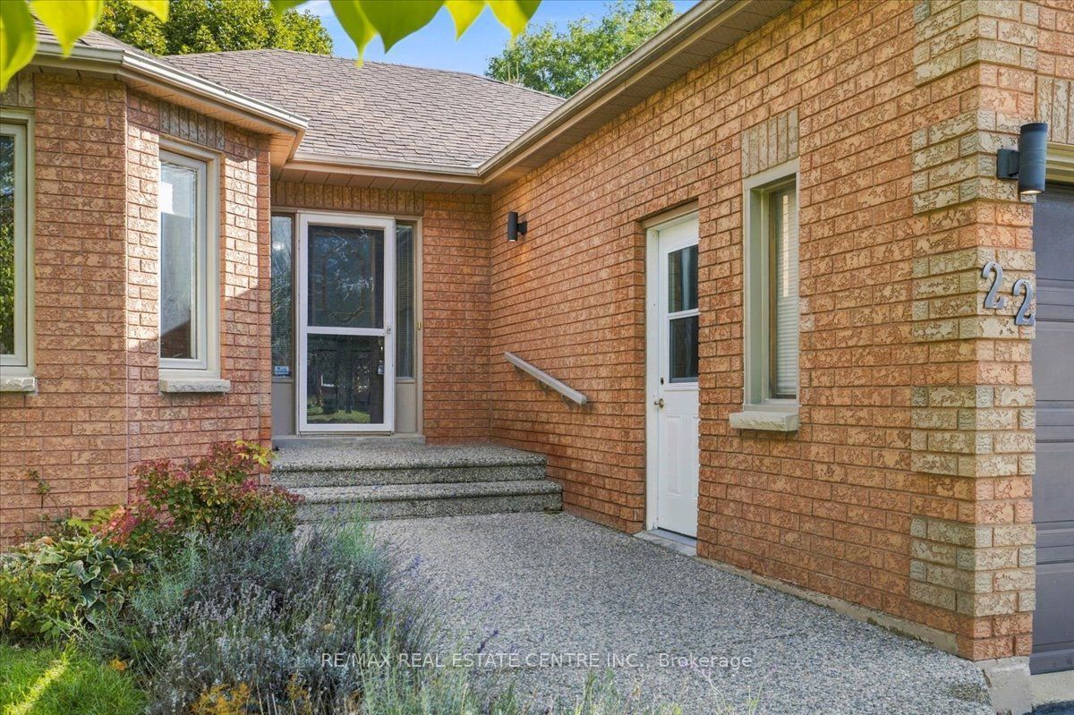 22 Birchway Place Property Photo 4
