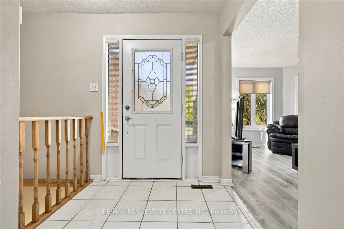 22 Birchway Place Property Photo 5