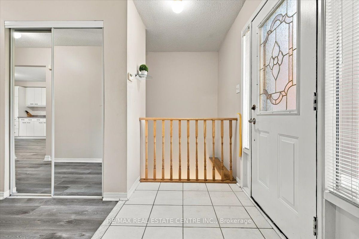 22 Birchway Place Property Photo 6