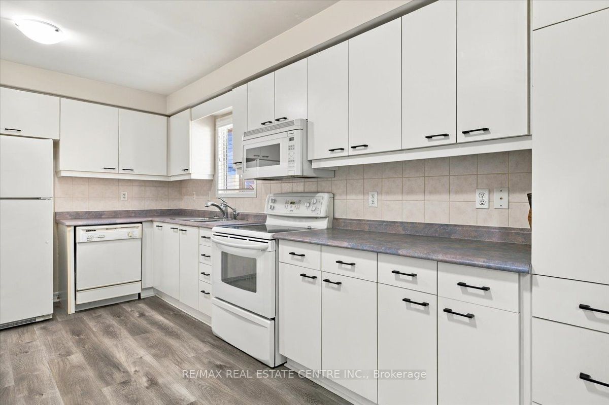 22 Birchway Place Property Photo 14
