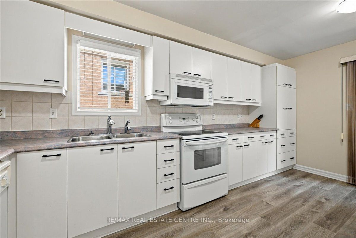 22 Birchway Place Property Photo 16