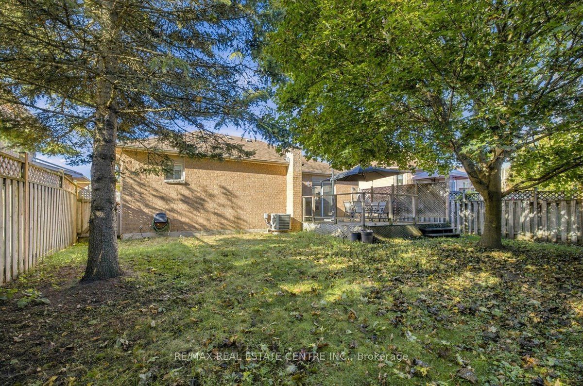 22 Birchway Place Property Photo 32