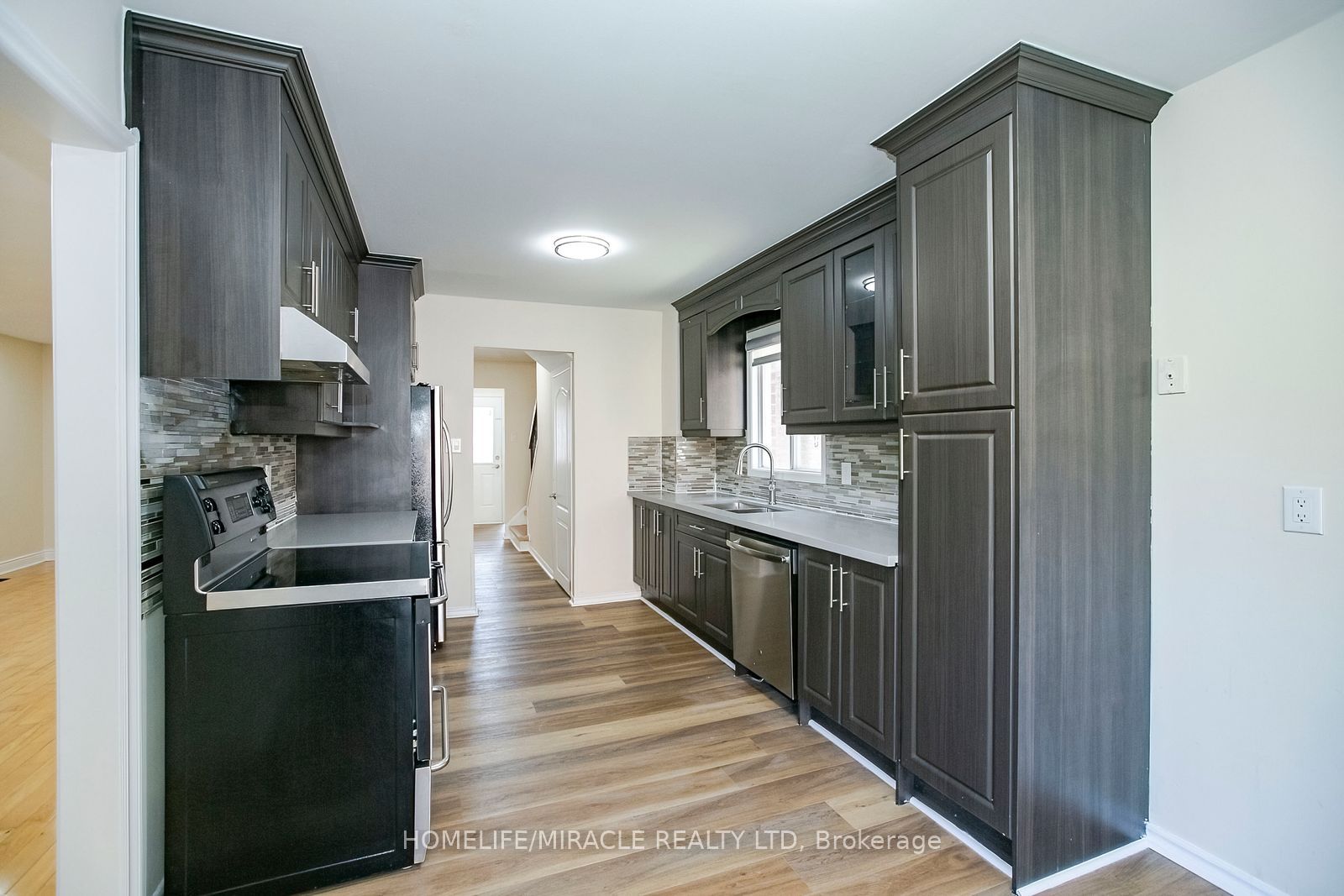 33 Adam Street Property Photo 10