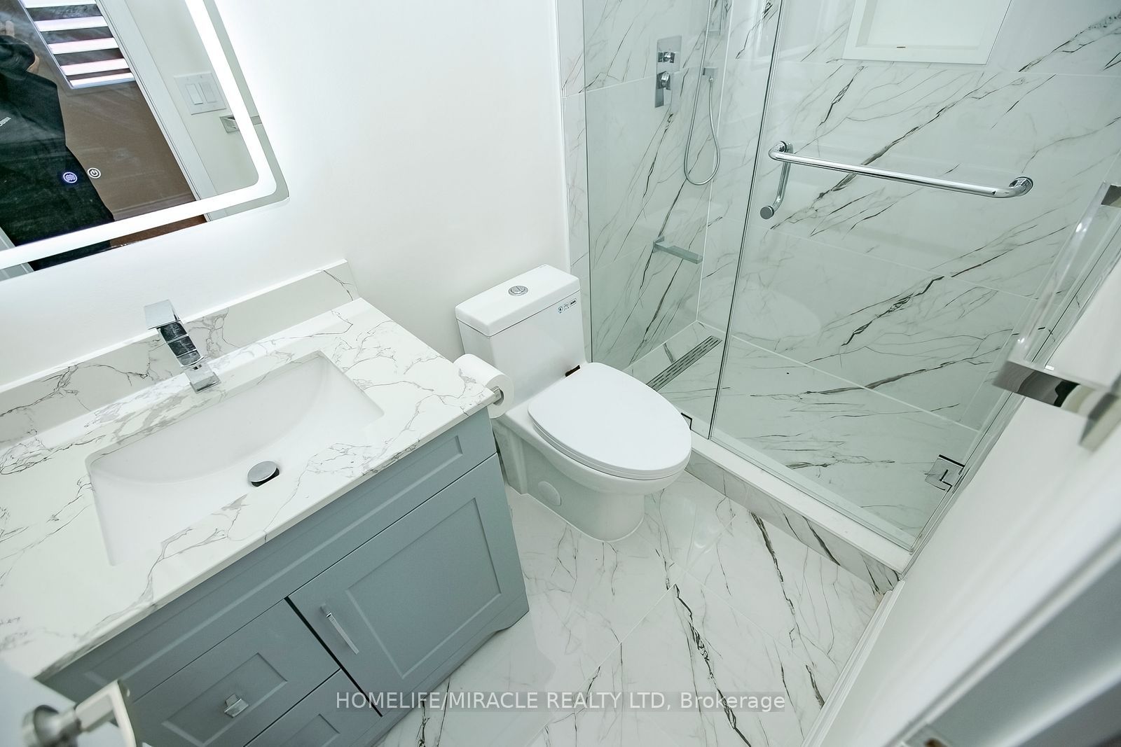 33 Adam Street Property Photo 25