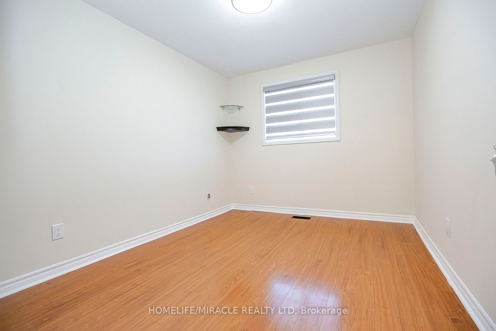 33 Adam Street Property Photo 28