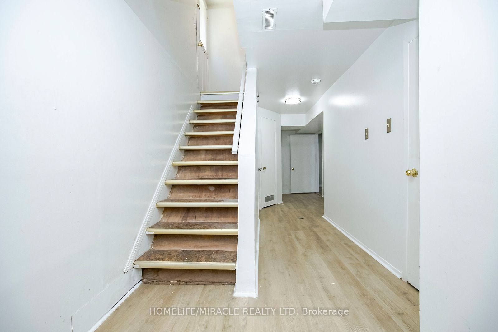 33 Adam Street Property Photo 37