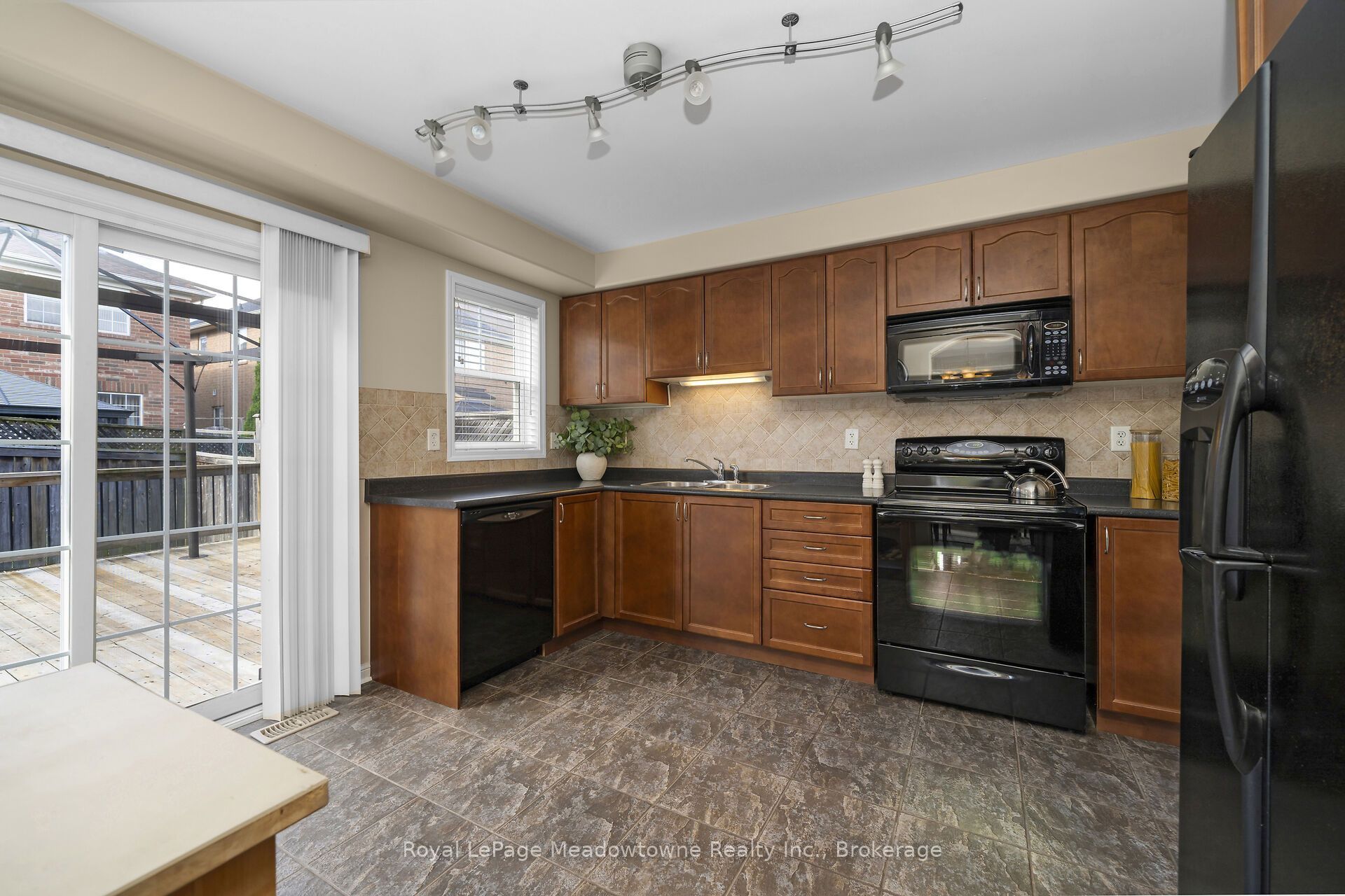 802 Stark Circle Property Photo 10