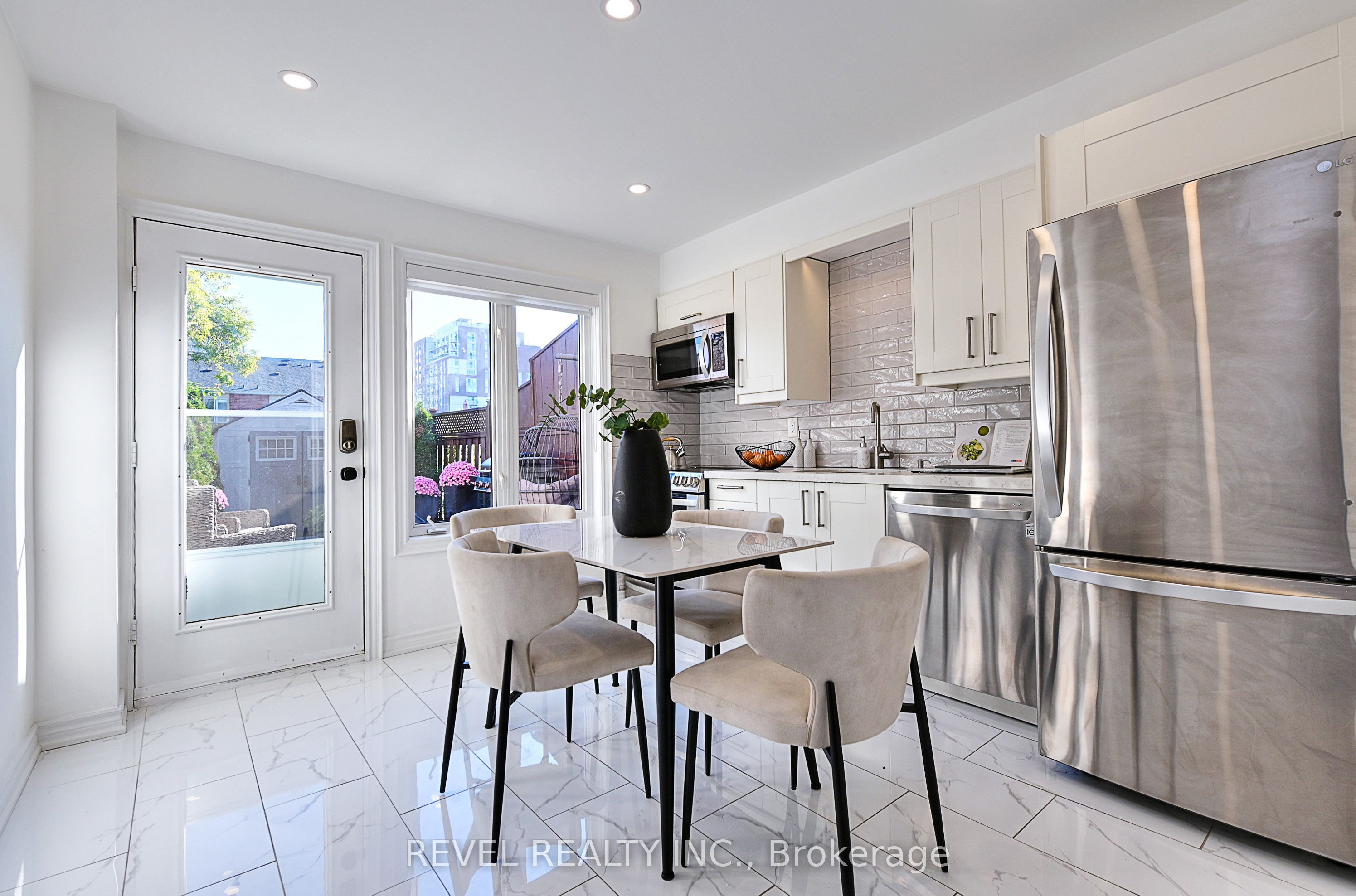 399 Perth Avenue Property Photo 5