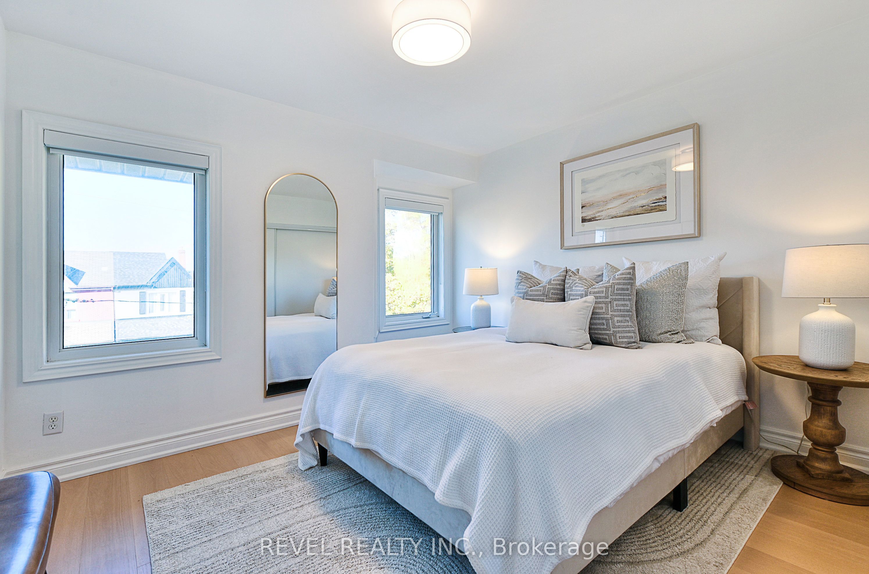 399 Perth Avenue Property Photo 12