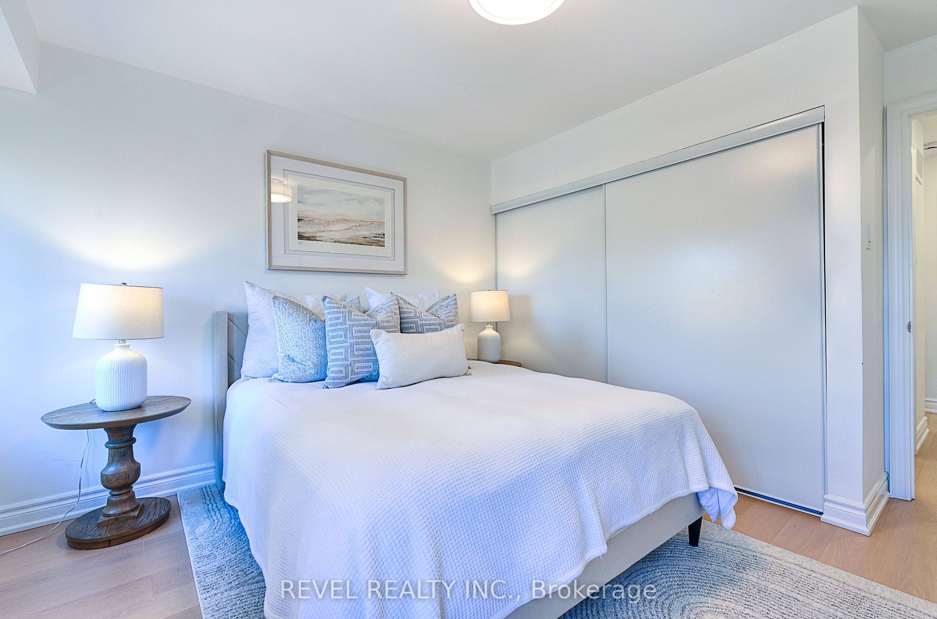 399 Perth Avenue Property Photo 13