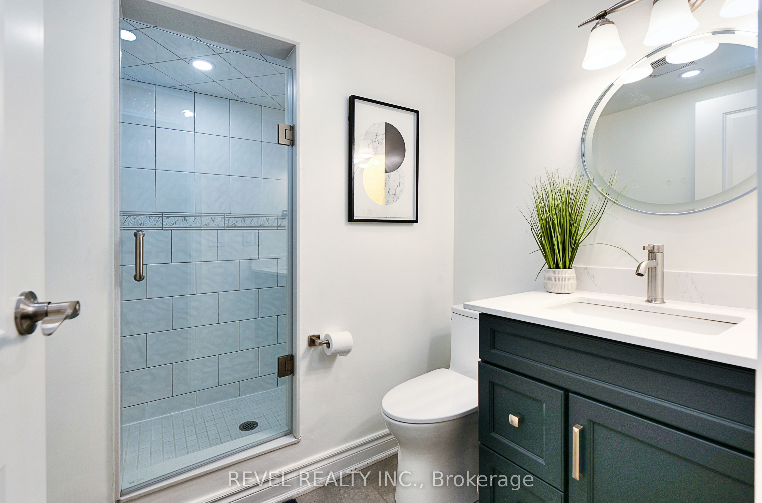 399 Perth Avenue Property Photo 18