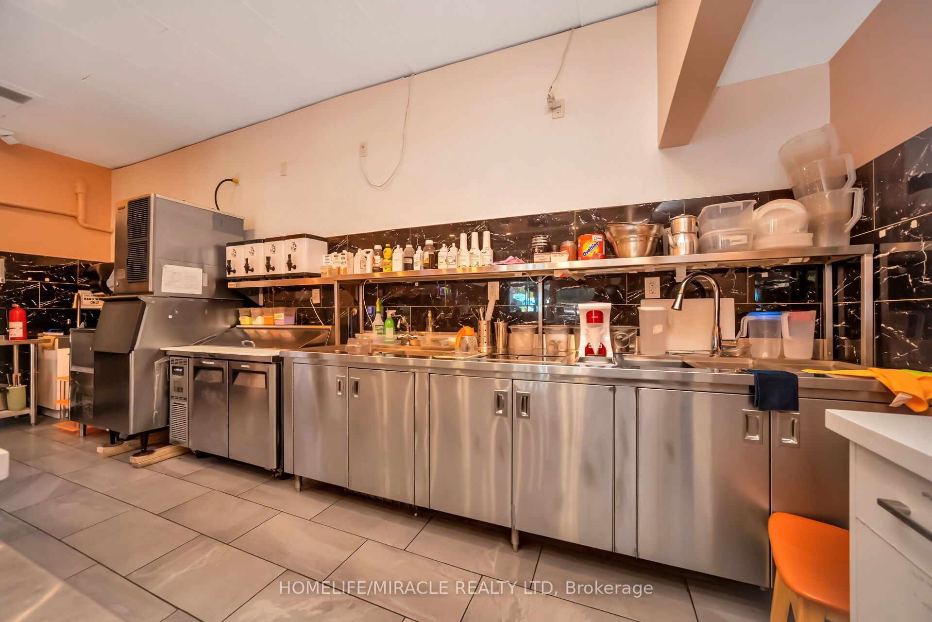 259 Lakeshore Road E Property Photo 17