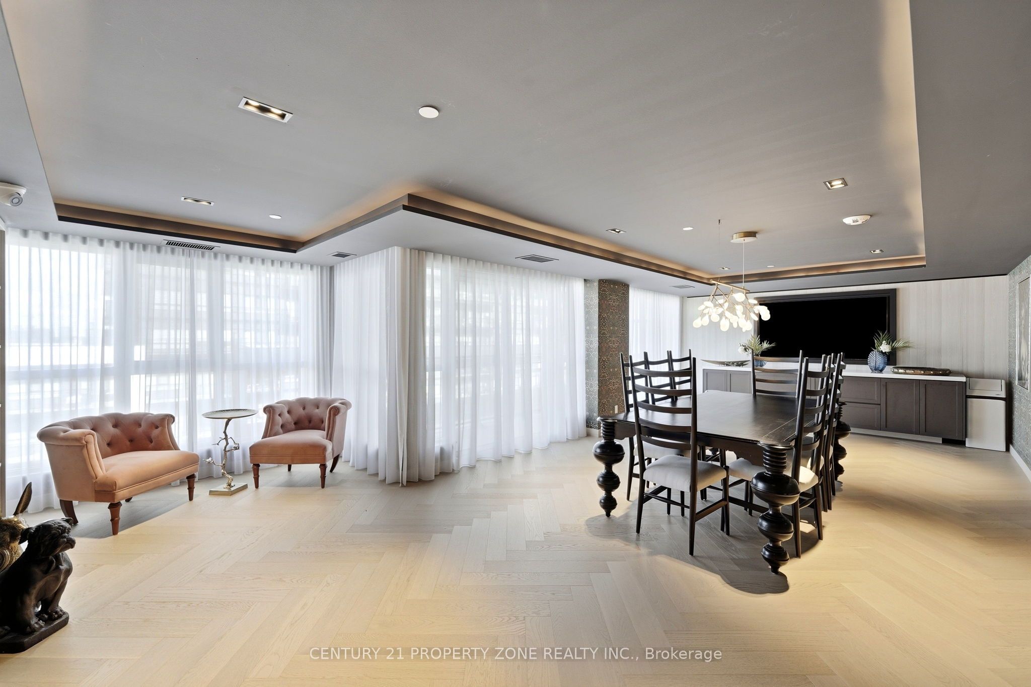 405 Dundas Street W 719 Property Photo 3