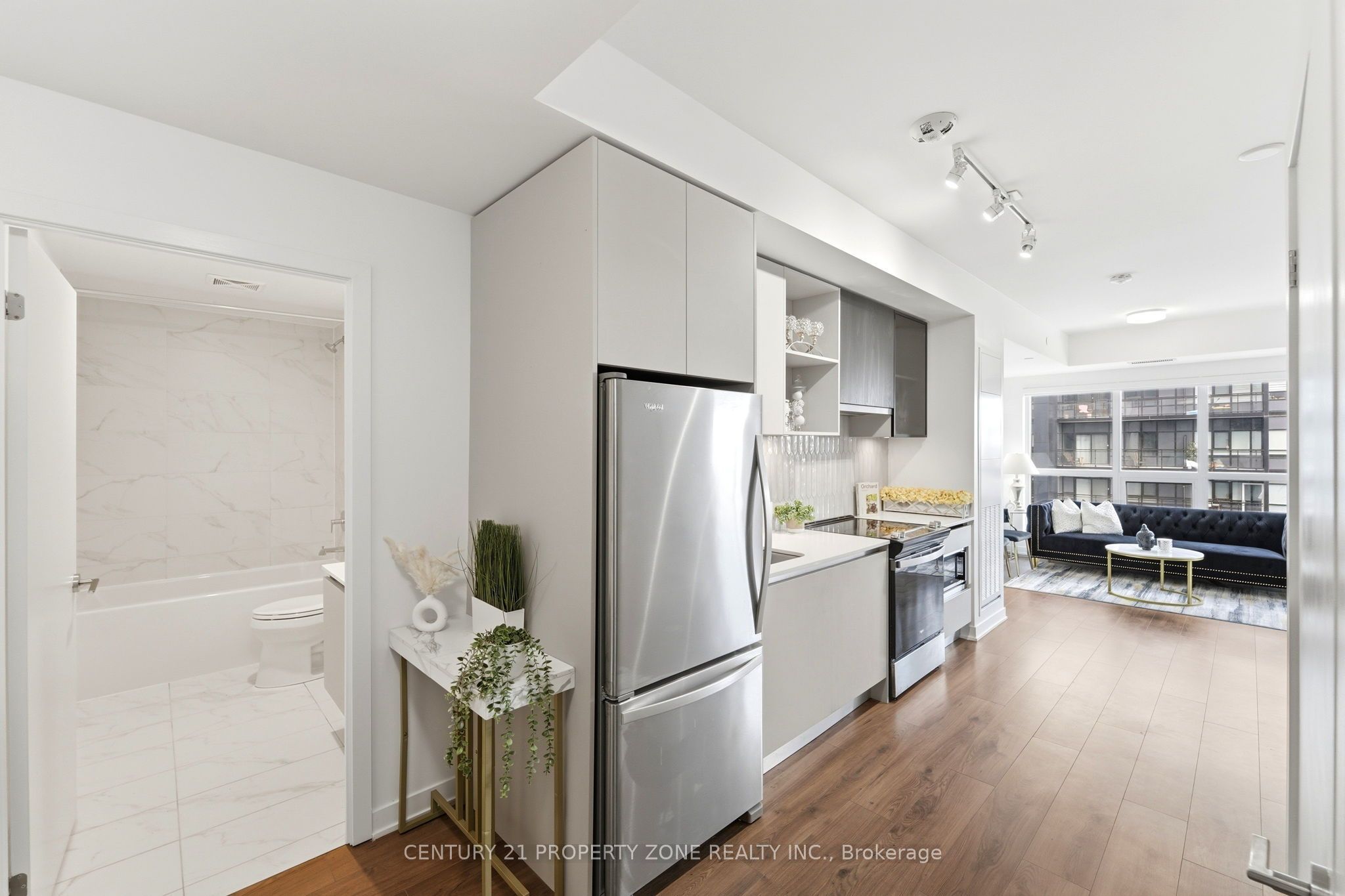 405 Dundas Street W 719 Property Photo 7