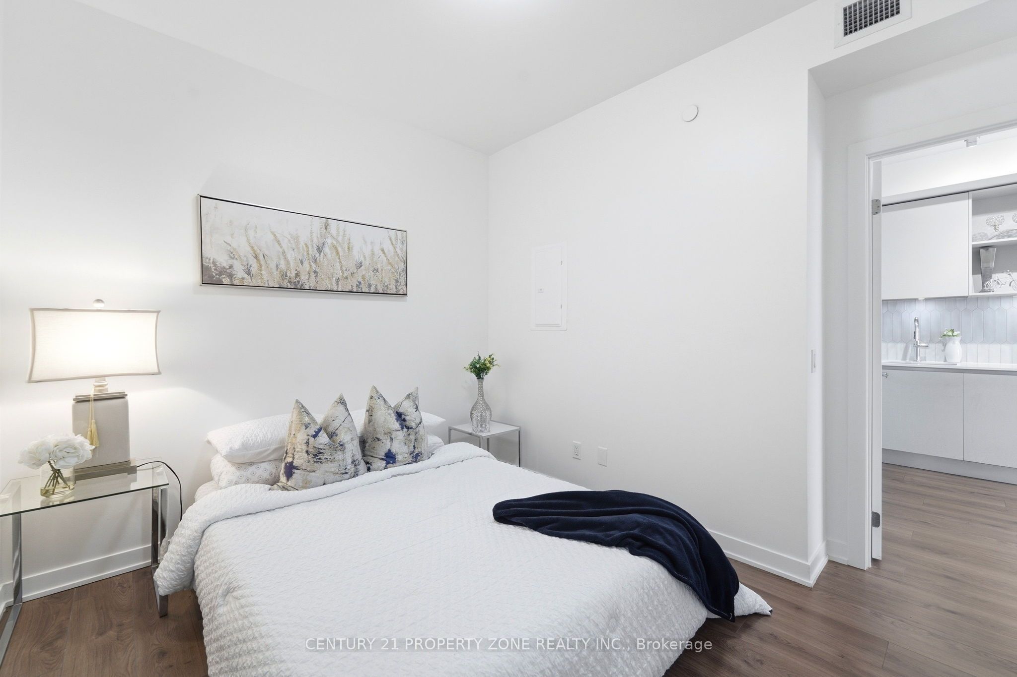 405 Dundas Street W 719 Property Photo 20