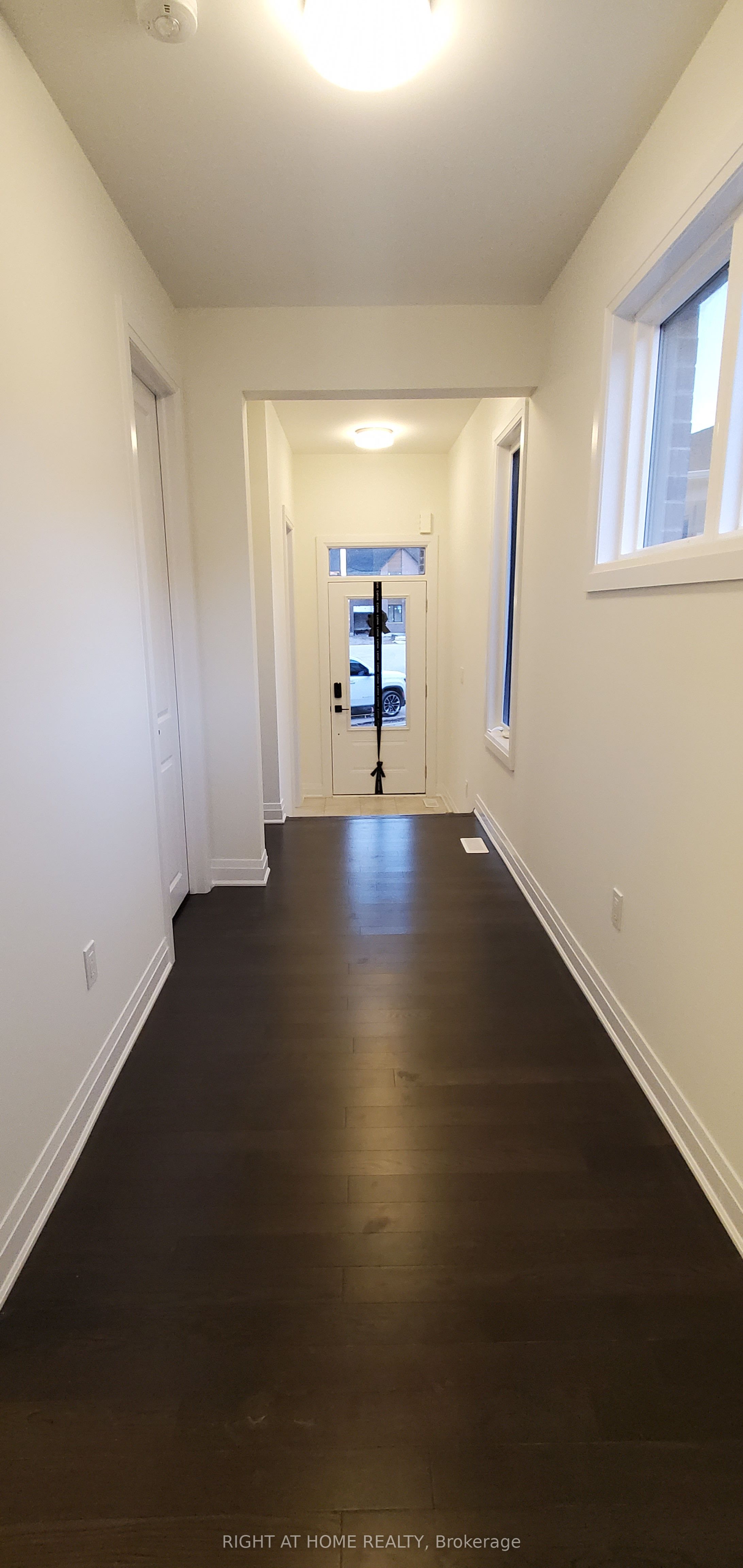 18 Kings Hill Drive Property Photo 2