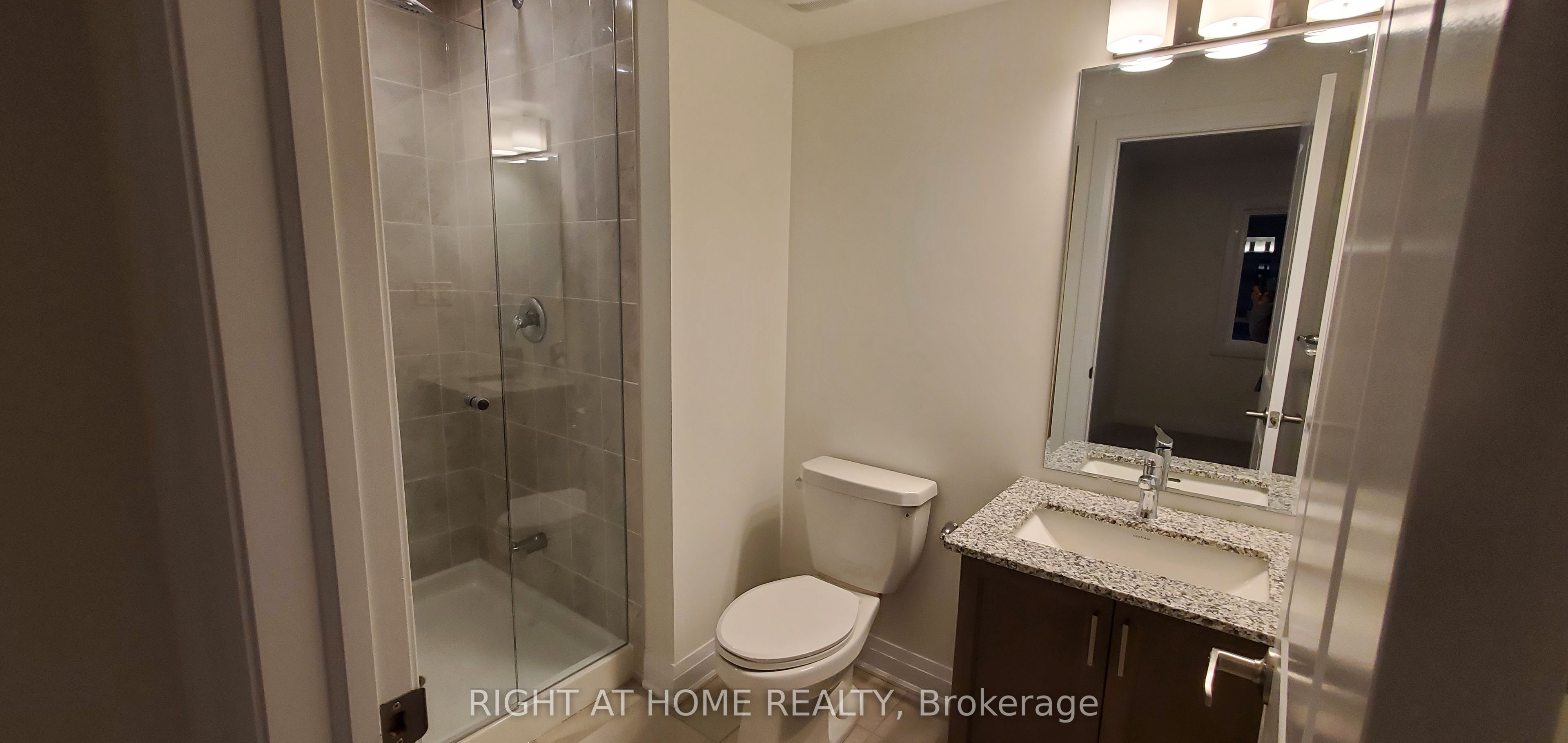 18 Kings Hill Drive Property Photo 14