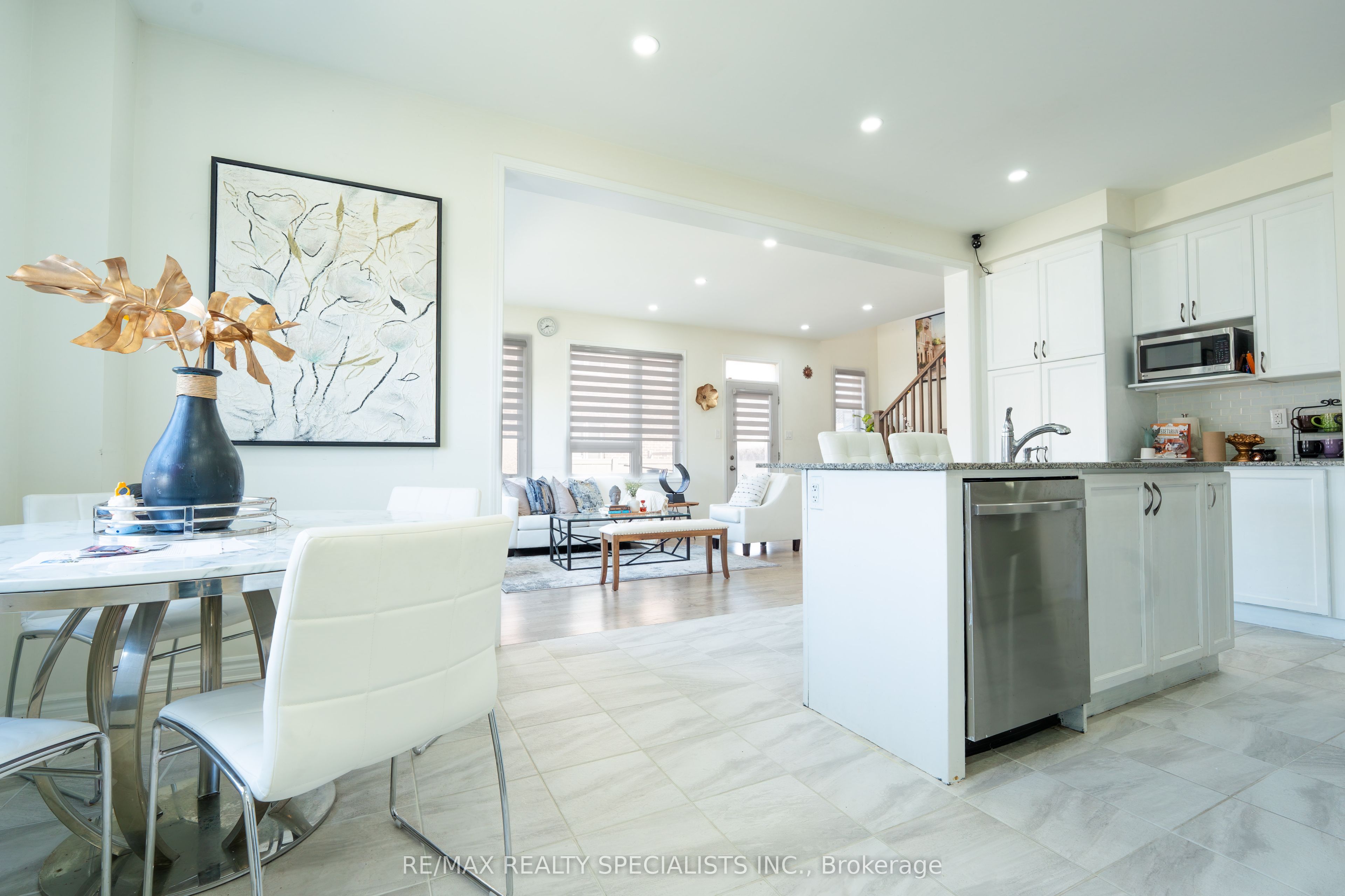 1 Boothill Drive Property Photo 9