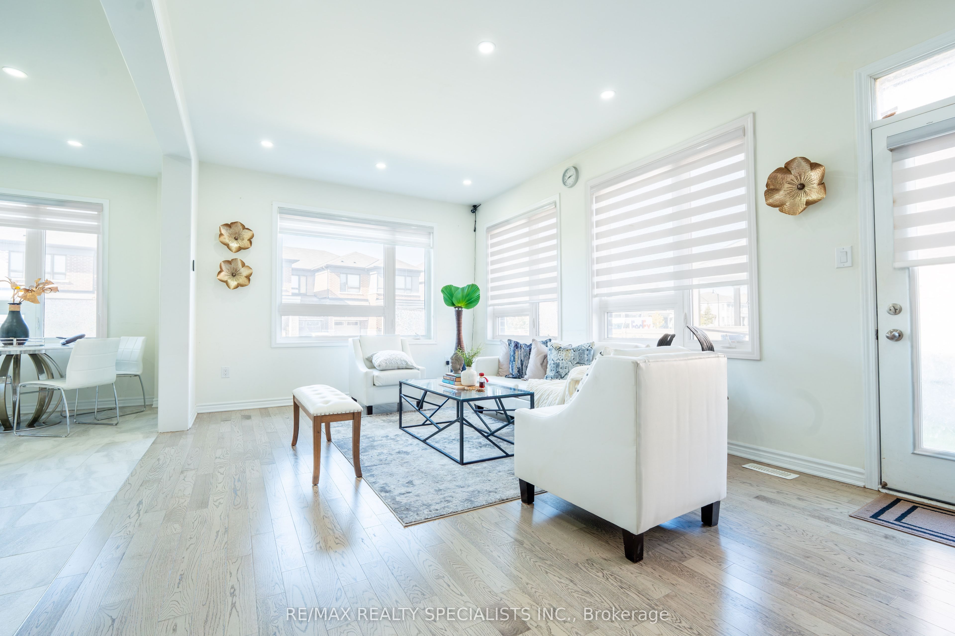 1 Boothill Drive Property Photo 10