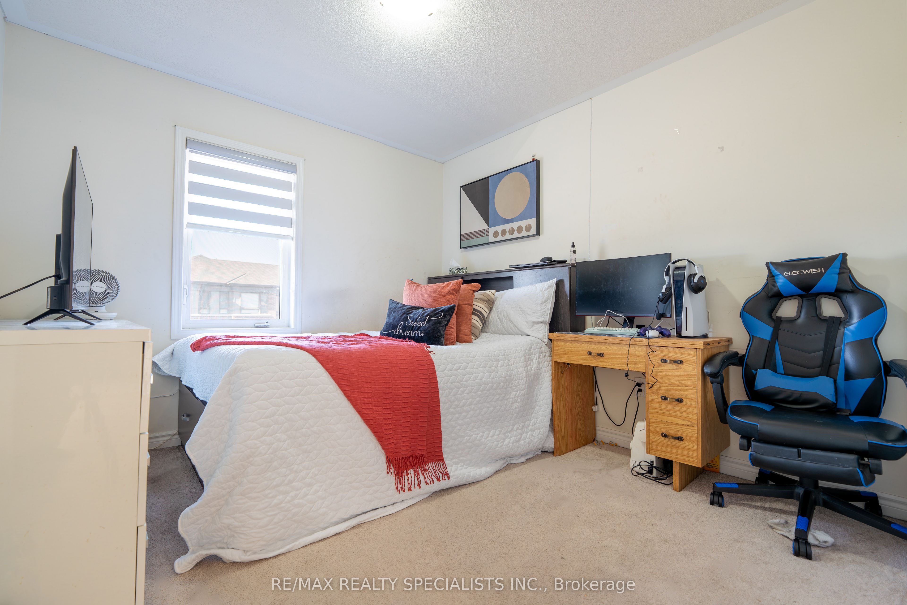 1 Boothill Drive Property Photo 19