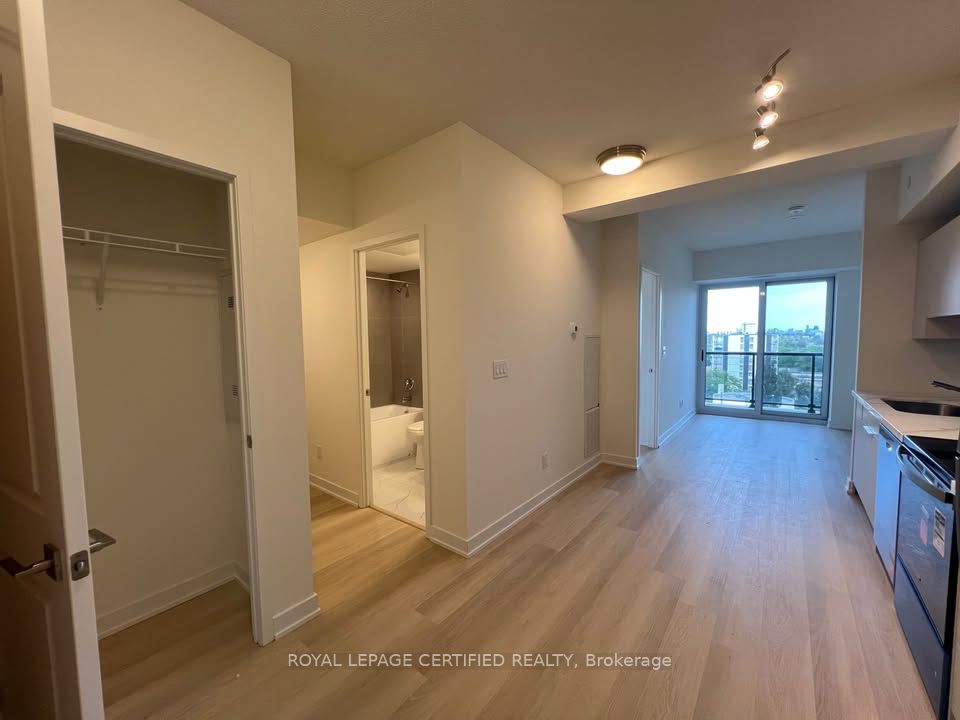 2825 Jane Street 818 Property Photo 14