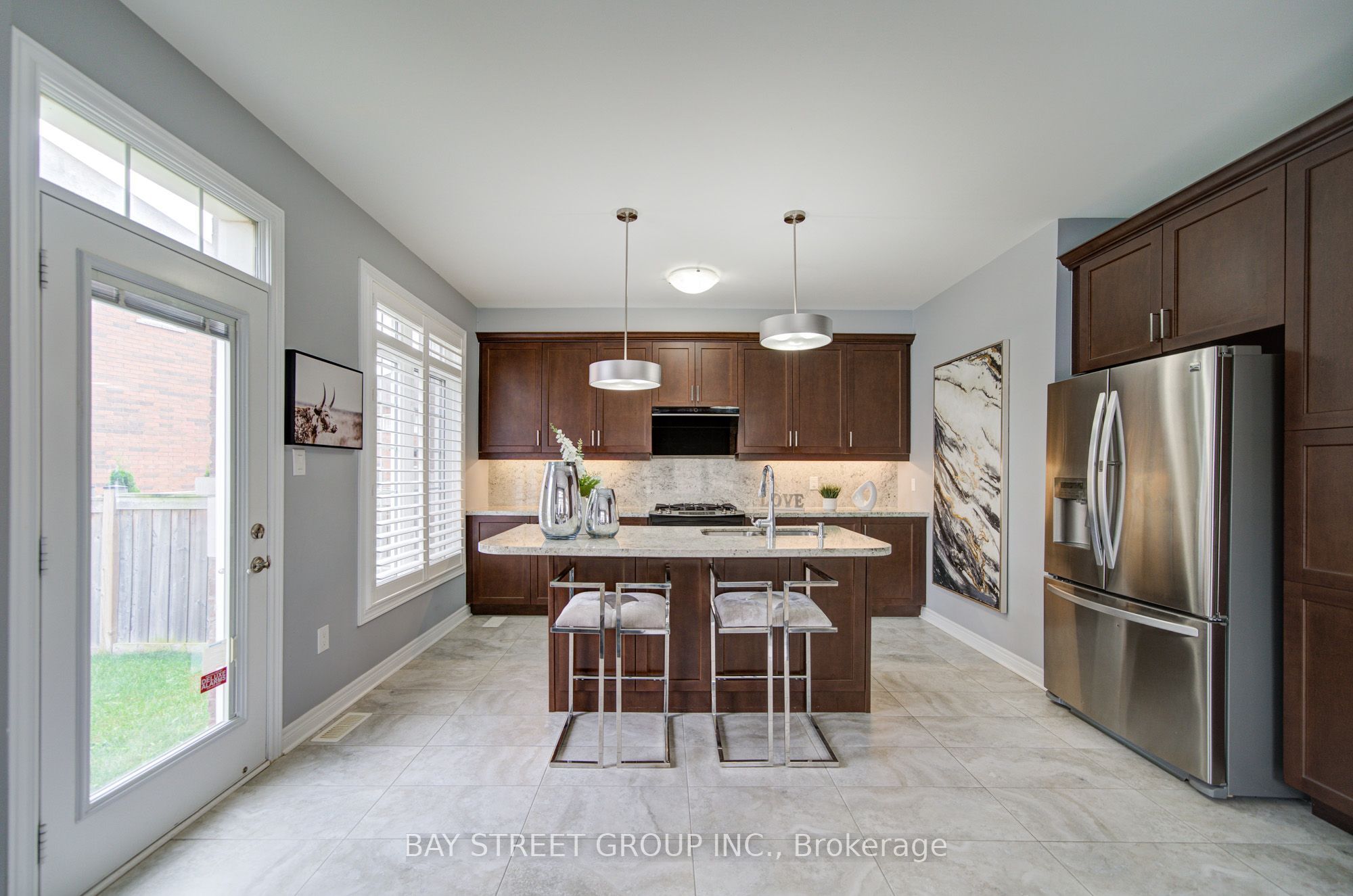 382 Begonia Gardens Property Photo 11