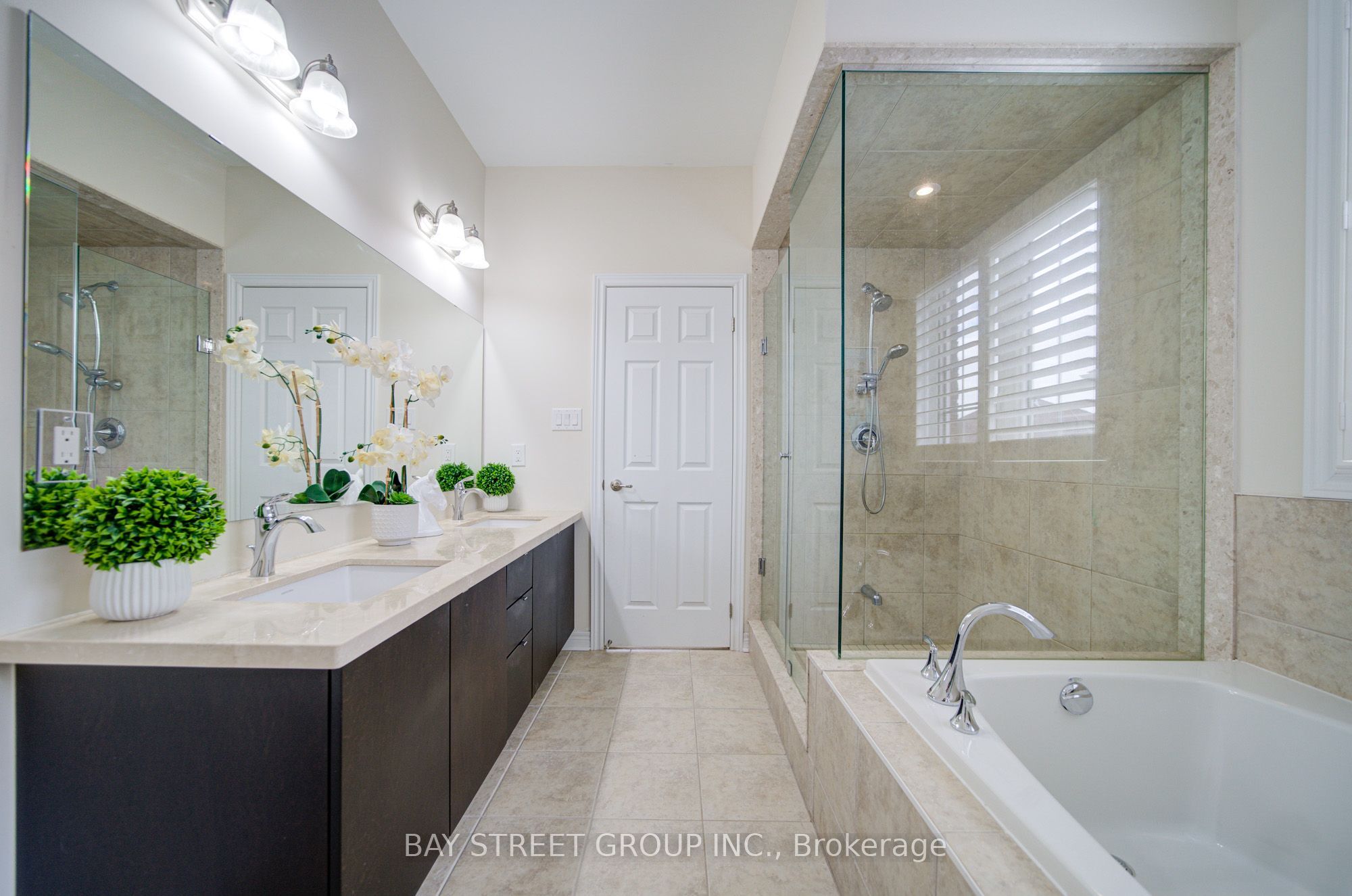 382 Begonia Gardens Property Photo 20