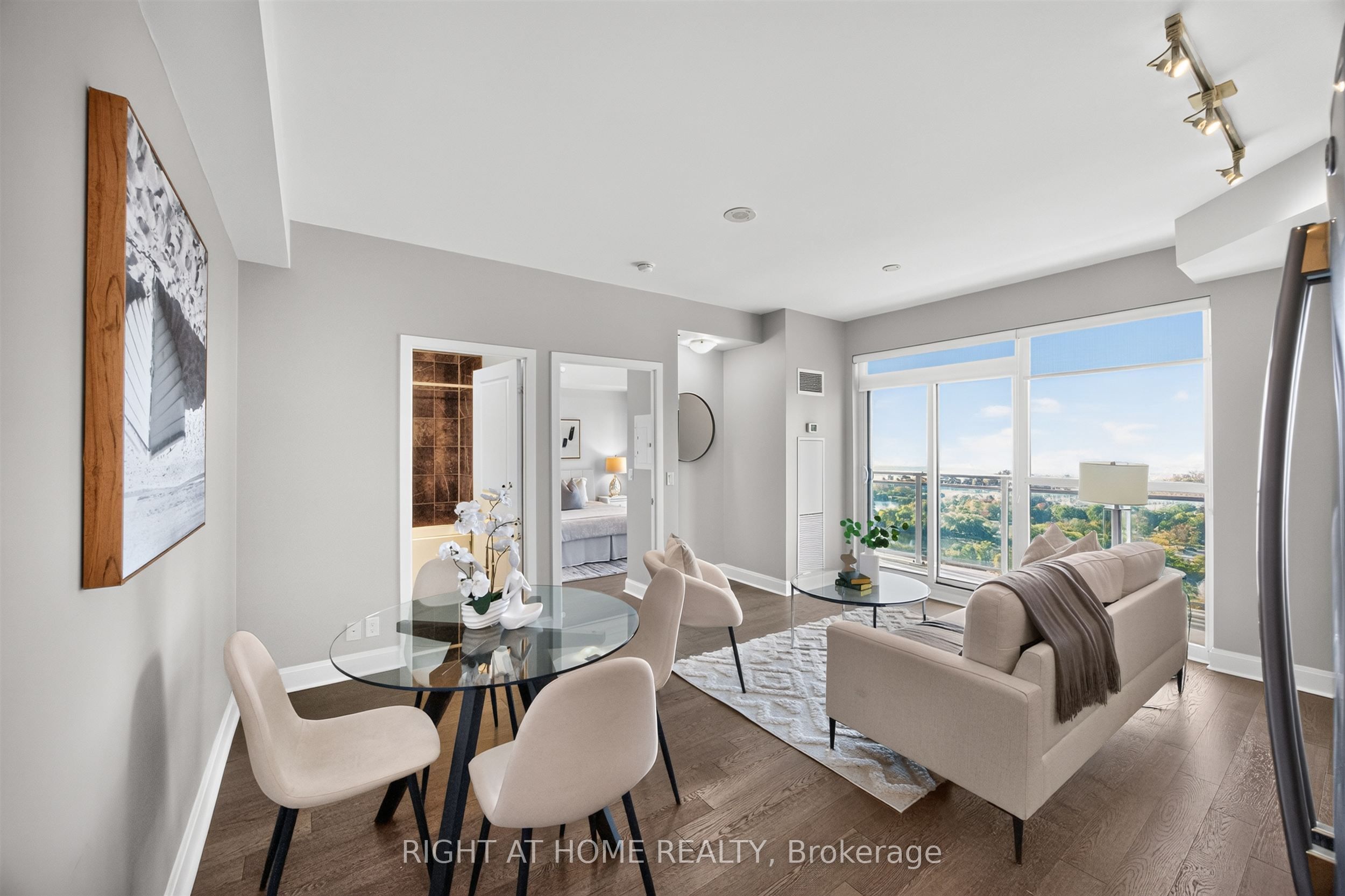 33 Shore Breeze Drive 1801 Property Photo 2