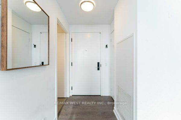 270 Dufferin Street W 1207 Property Photo 9
