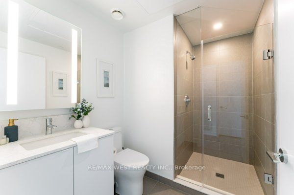 270 Dufferin Street W 1207 Property Photo 11