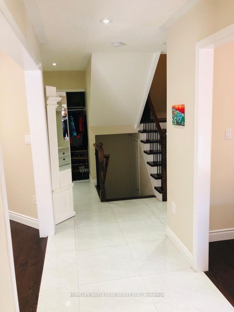 1758 Westbridge Way Property Photo 7
