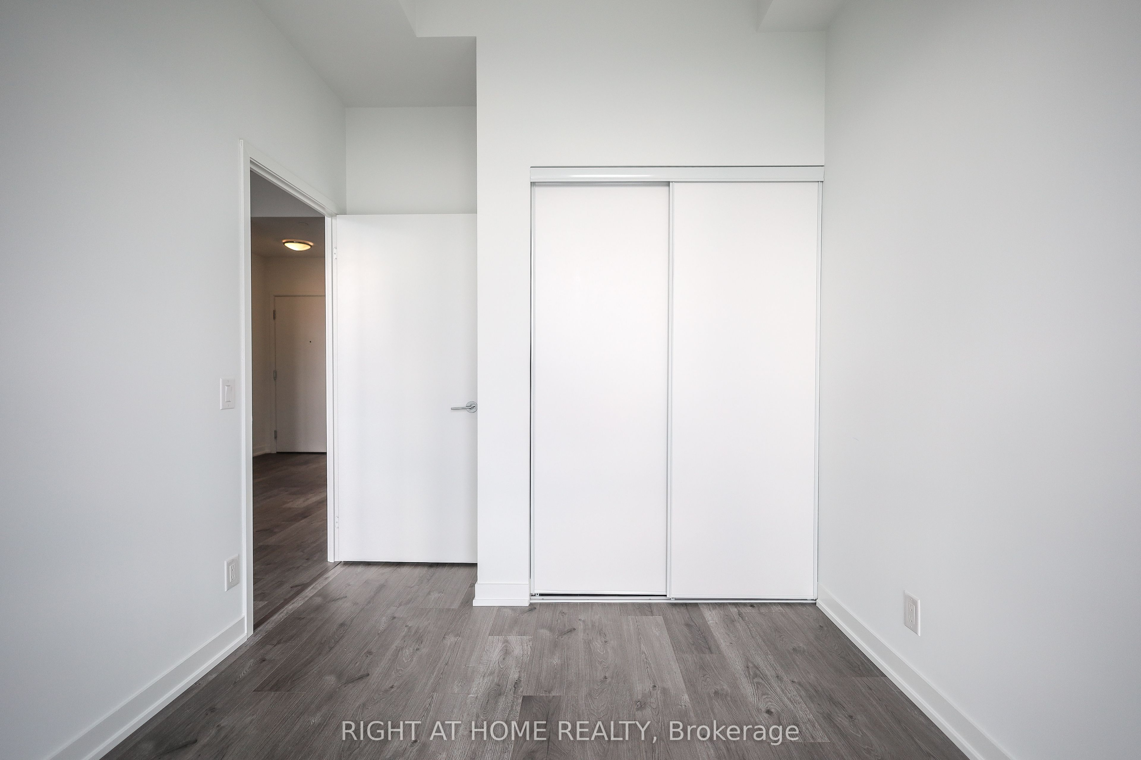 285 Dufferin Street 1405 Property Photo 16