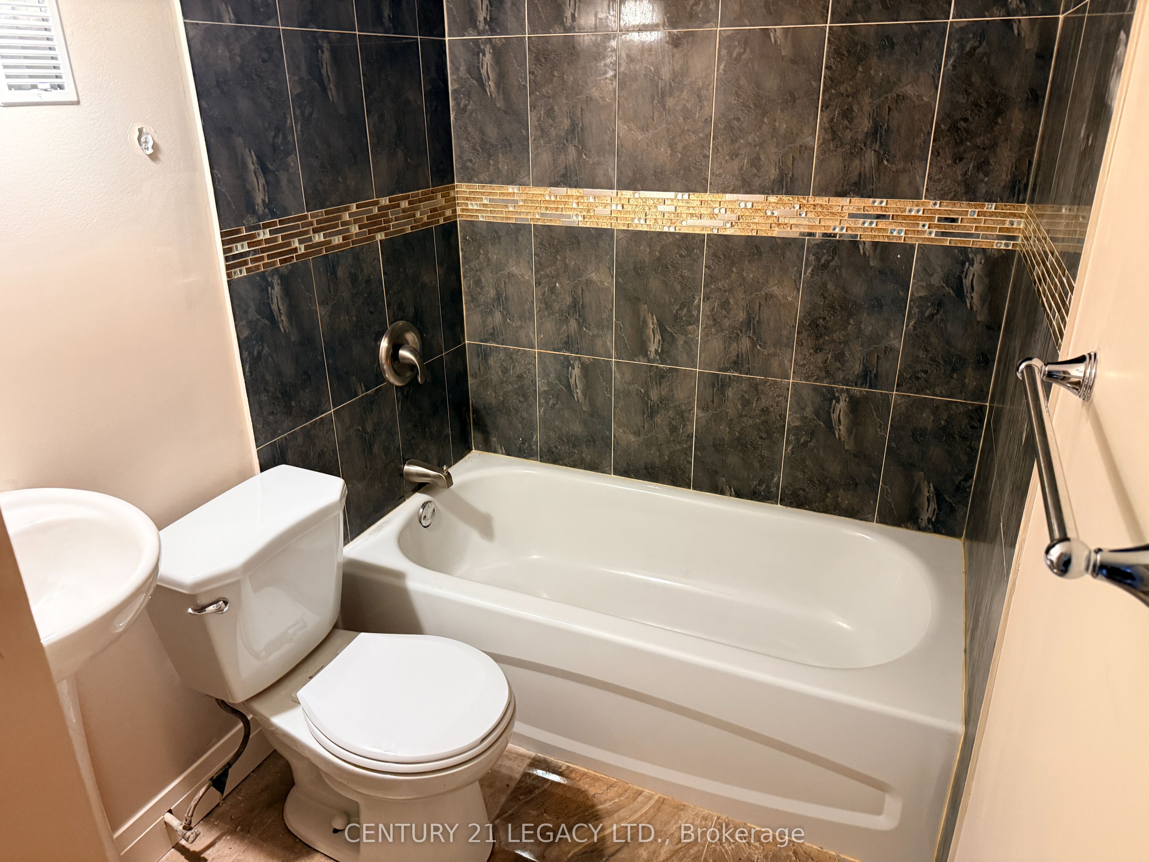 11 Tolton Drive Property Photo 19