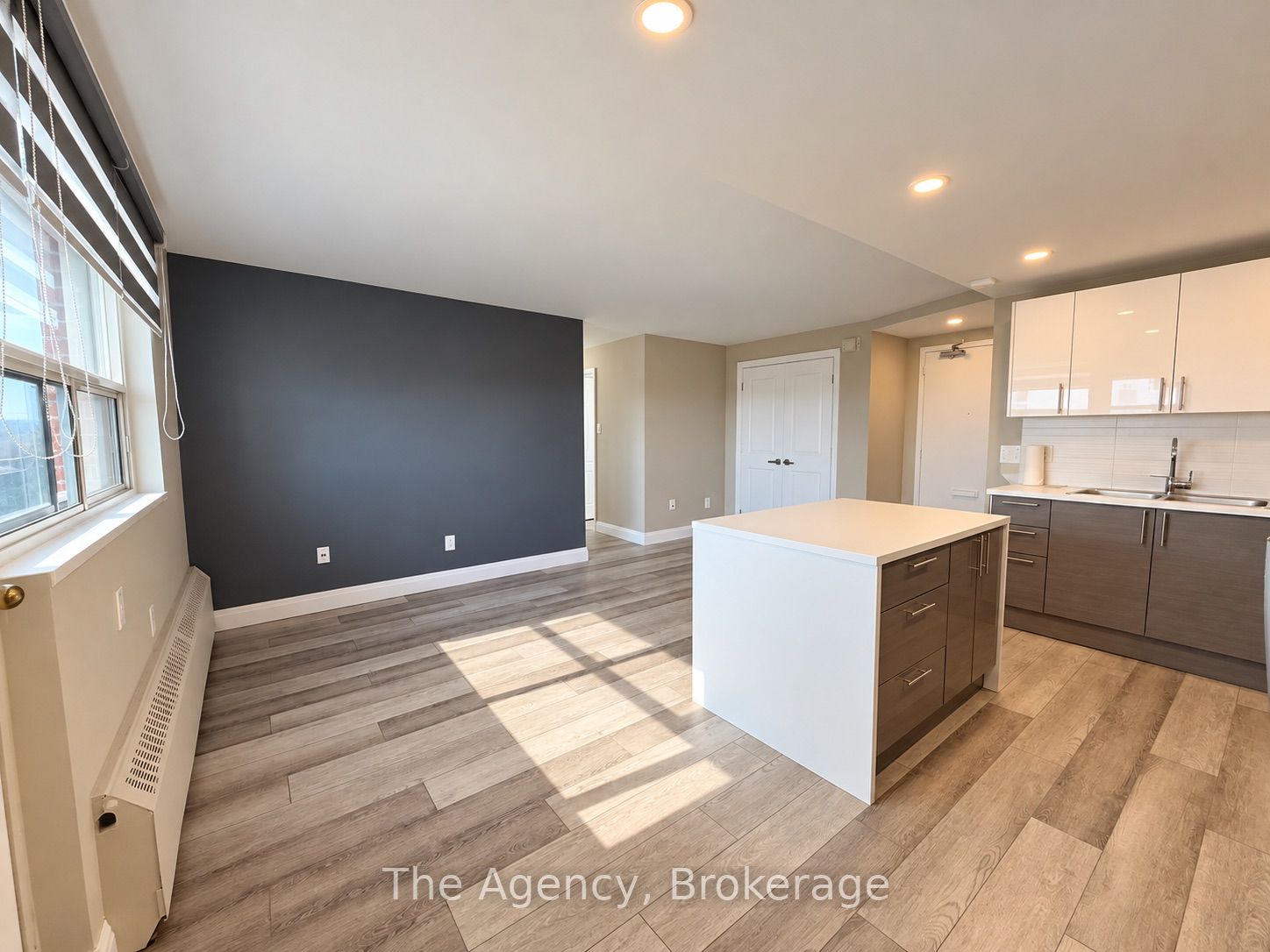 45 Paisley Boulevard W 805 Property Photo 10