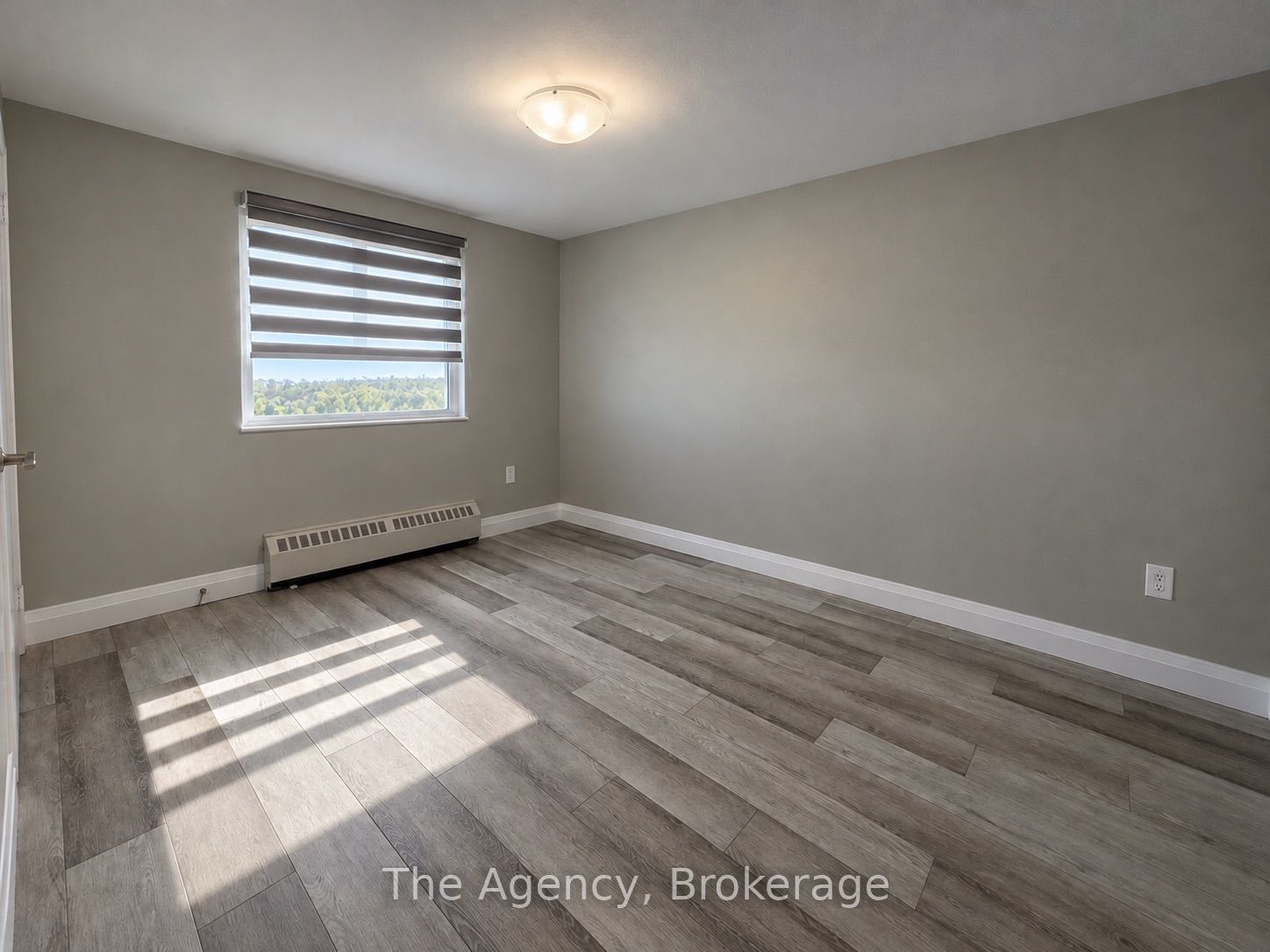 45 Paisley Boulevard W 805 Property Photo 11
