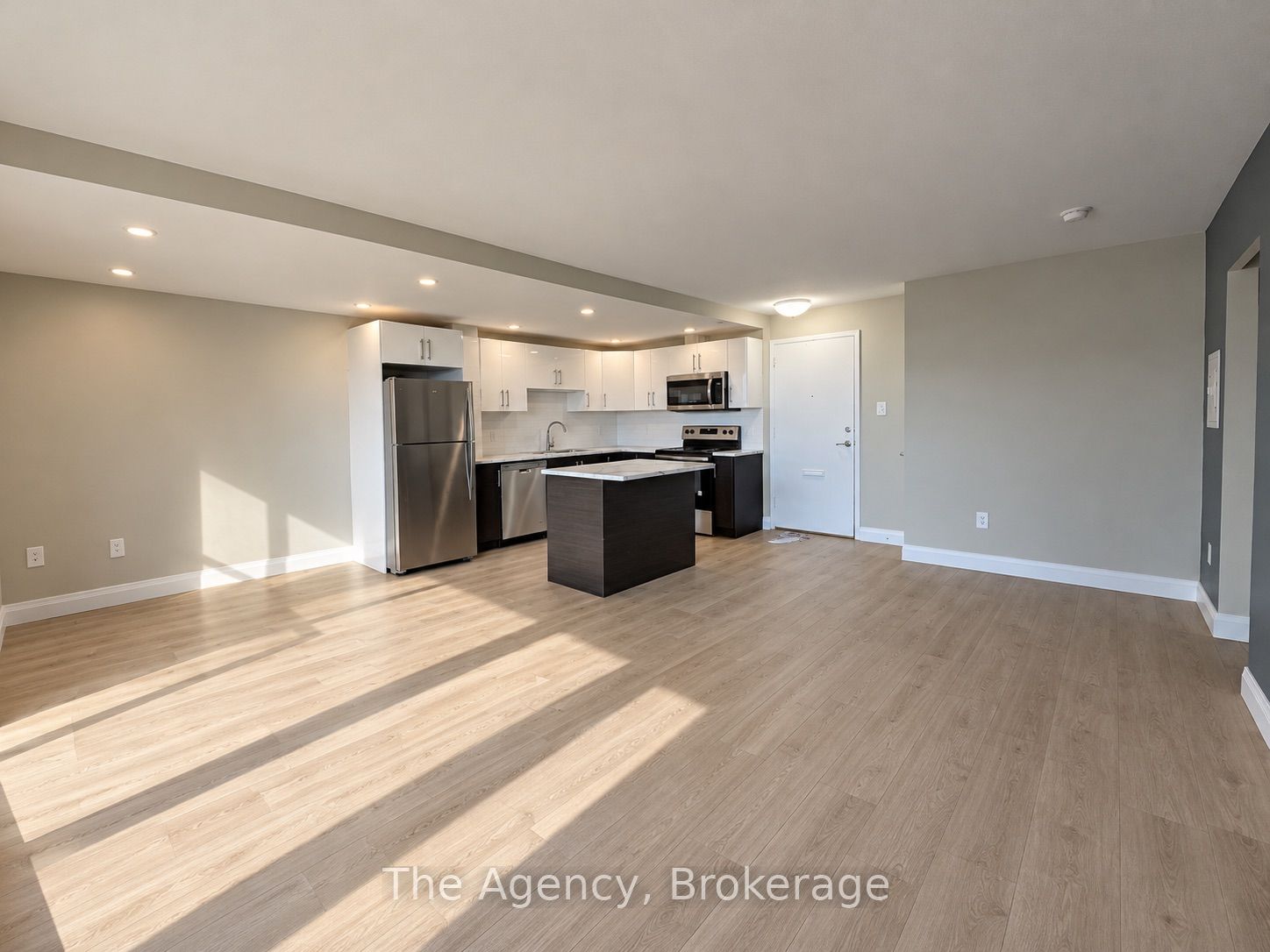 45 Paisley Boulevard W 609 Property Photo 8