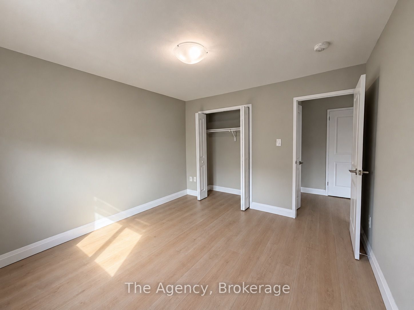 45 Paisley Boulevard W 504 Property Photo 10