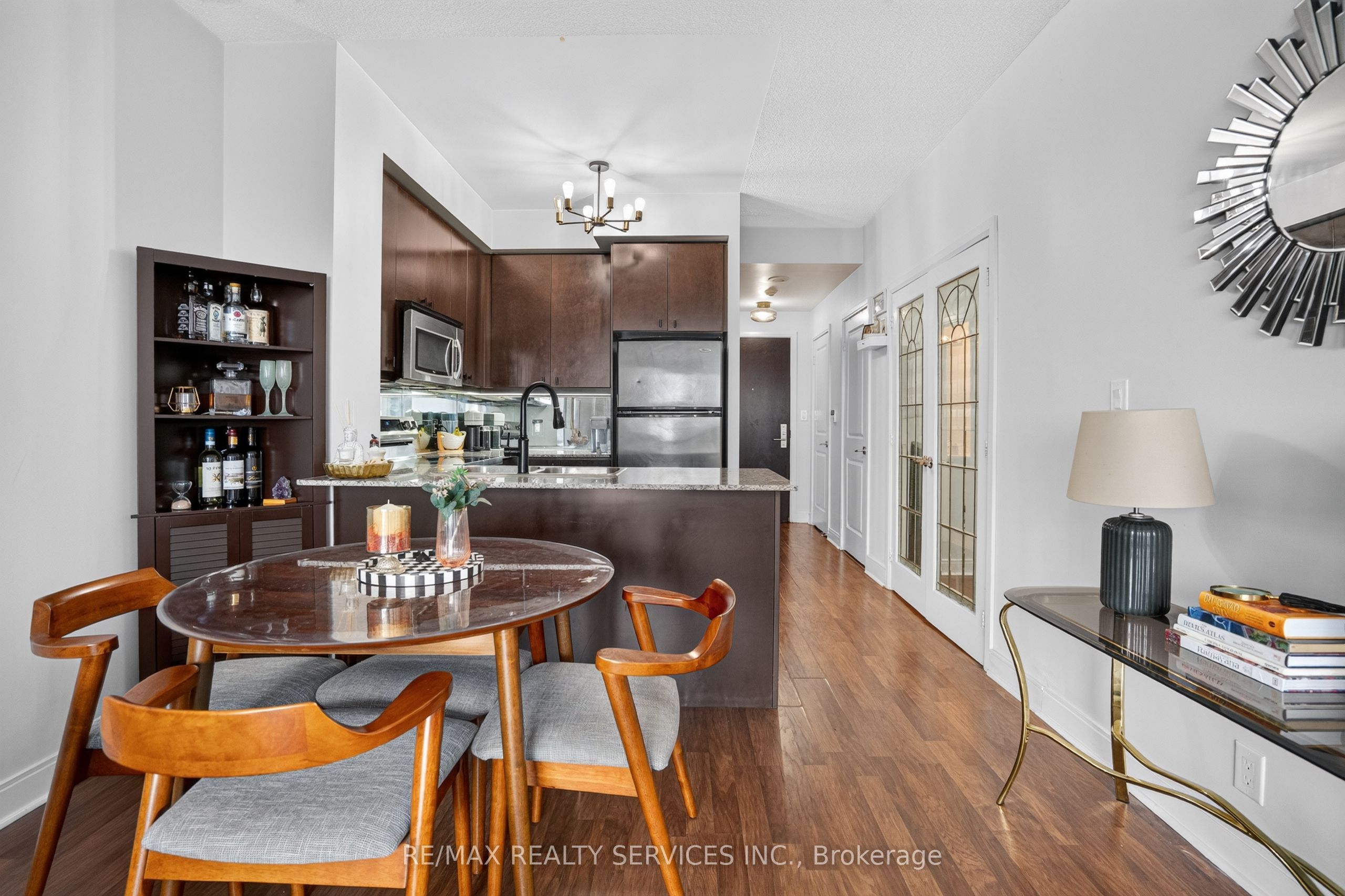 60 Absolute Avenue 4403 Property Photo 10