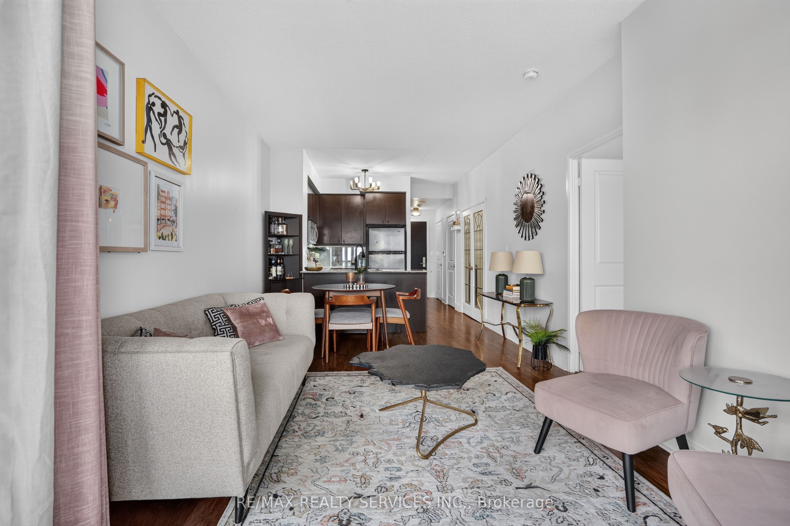 60 Absolute Avenue 4403 Property Photo 13