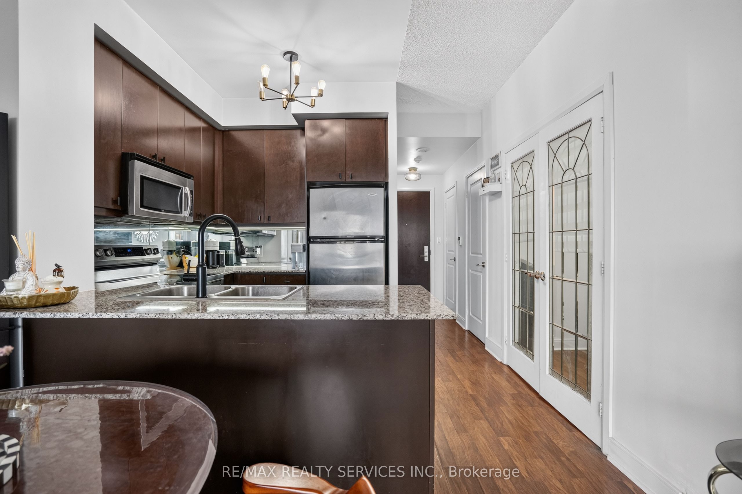 60 Absolute Avenue 4403 Property Photo 18