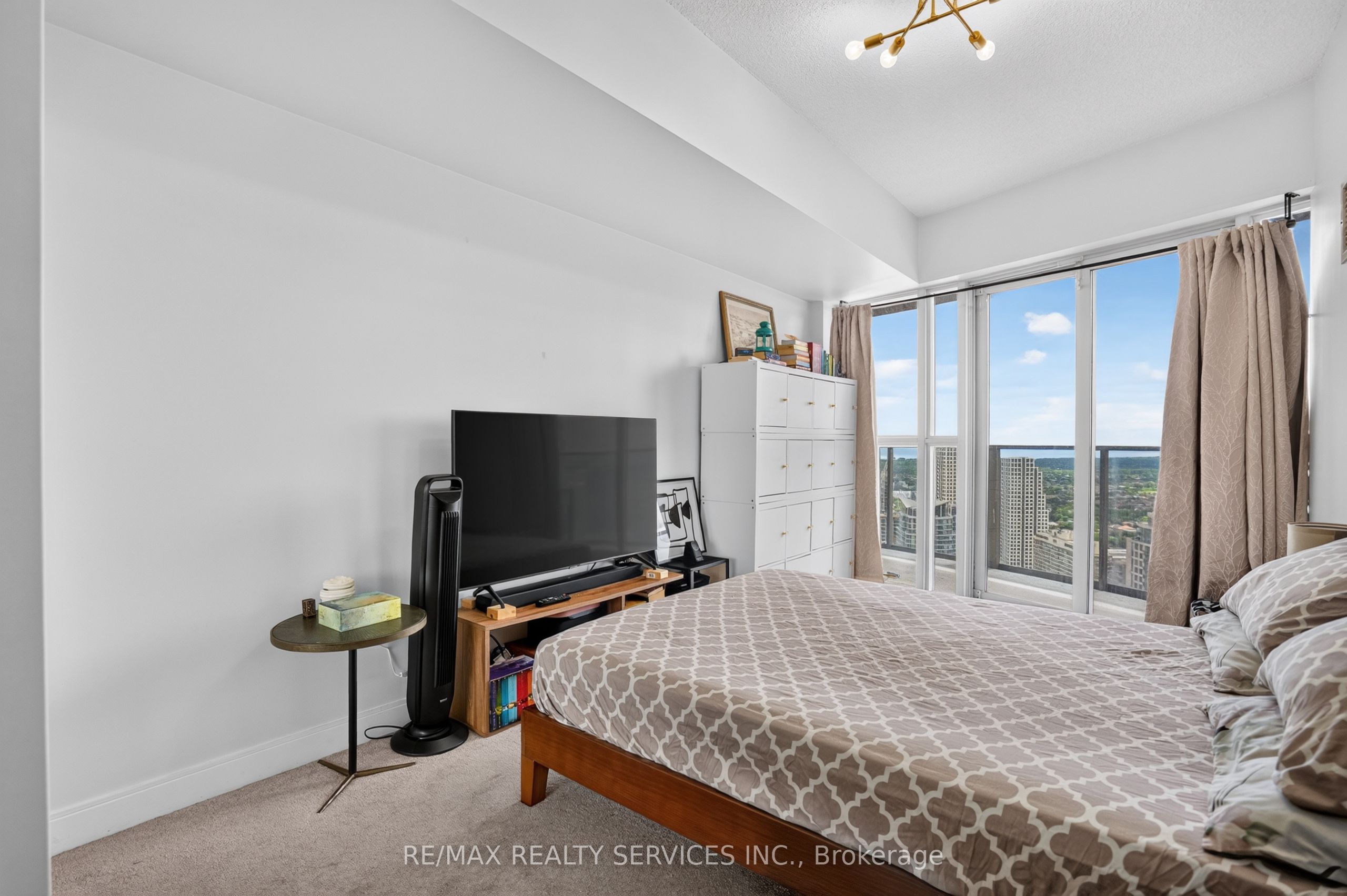 60 Absolute Avenue 4403 Property Photo 25