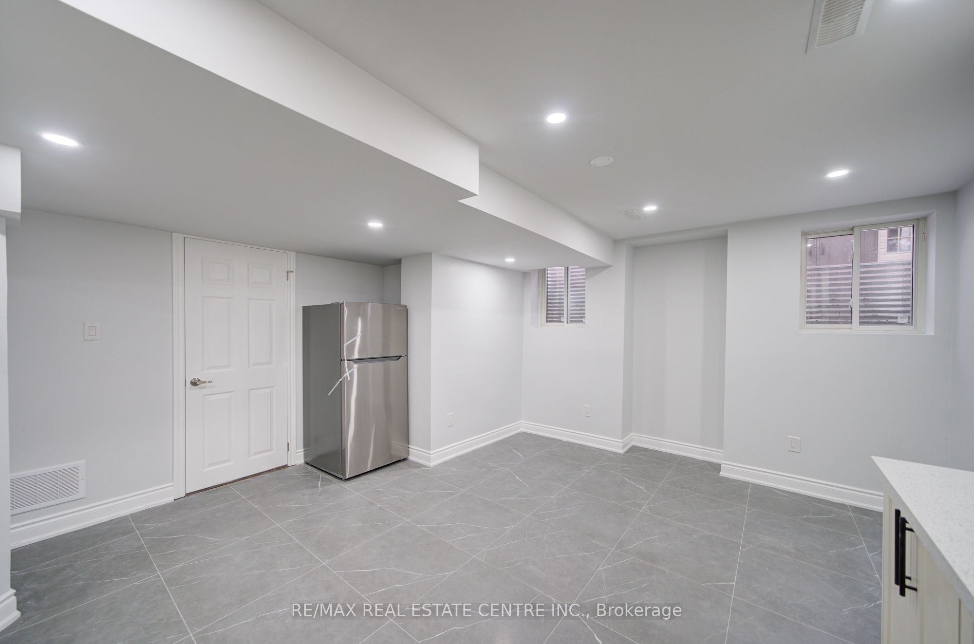 23 Gamson Crescent Bsmt Property Photo 9