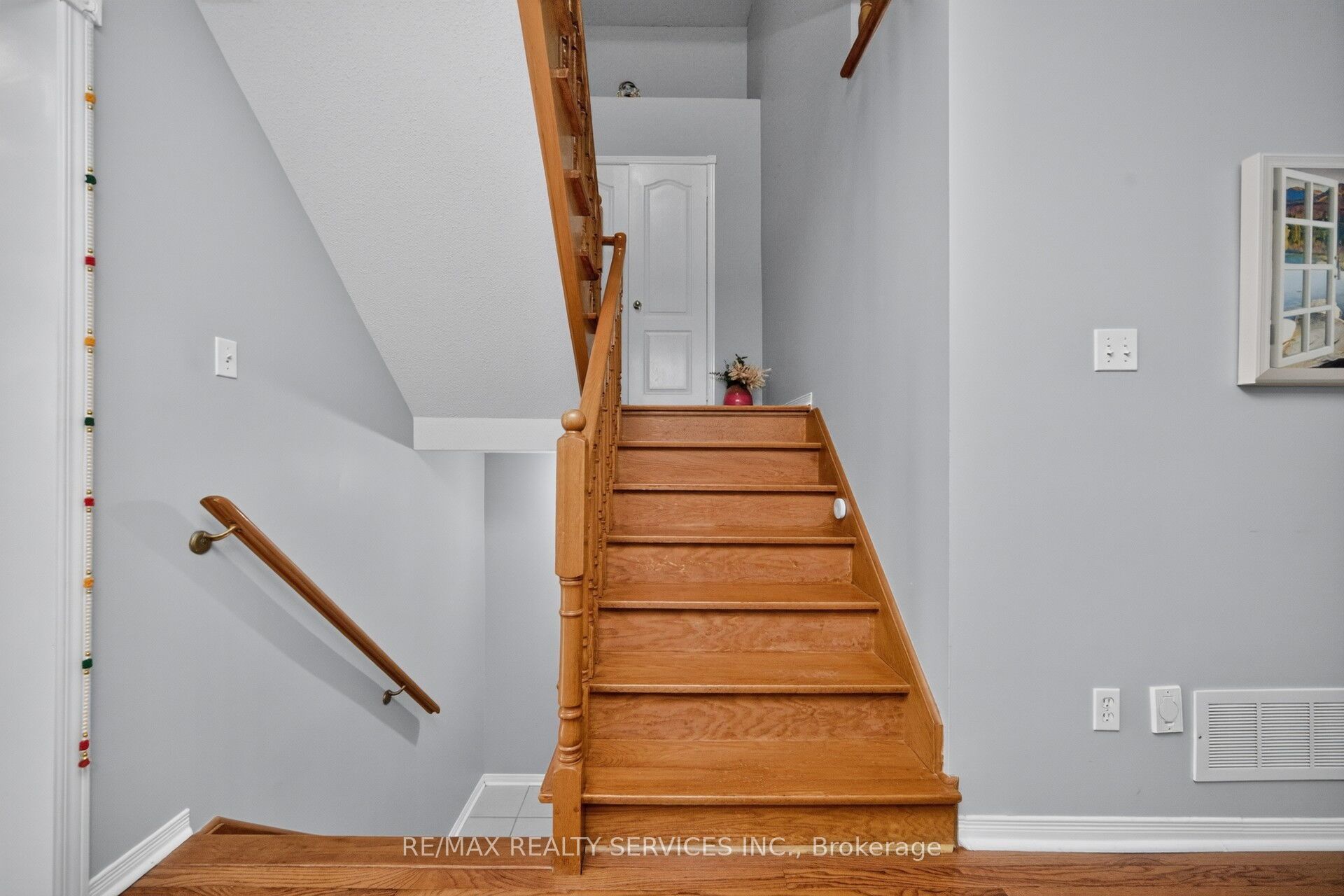 26 Peachleaf Crescent S Property Photo 20
